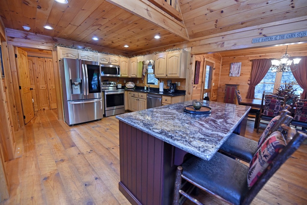 Morganton, Georgia, 30560, United States, 3 Bedrooms Bedrooms, ,3 BathroomsBathrooms,Residential,For Sale,2001916