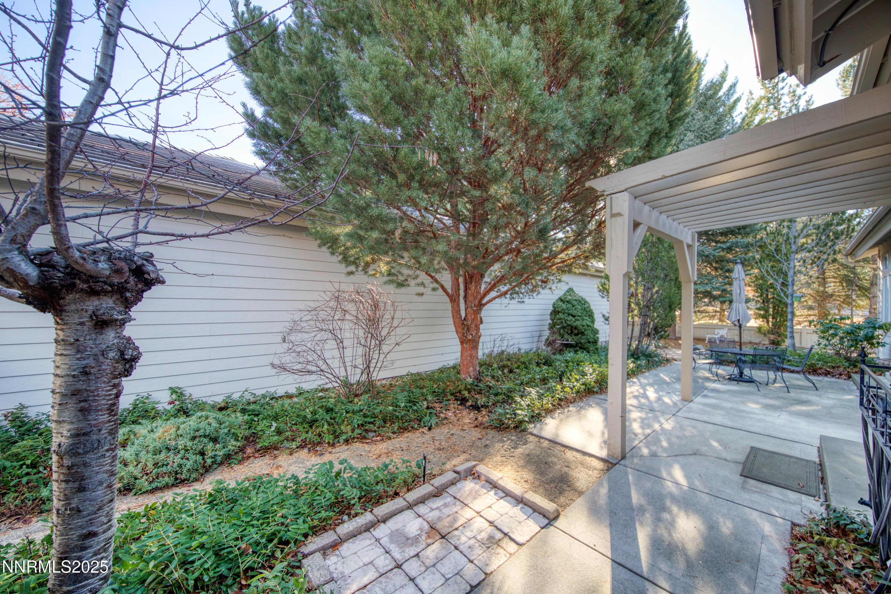 Reno, Nevada, 89519, United States, 2 Bedrooms Bedrooms, ,3 BathroomsBathrooms,Residential,For Sale,2003050