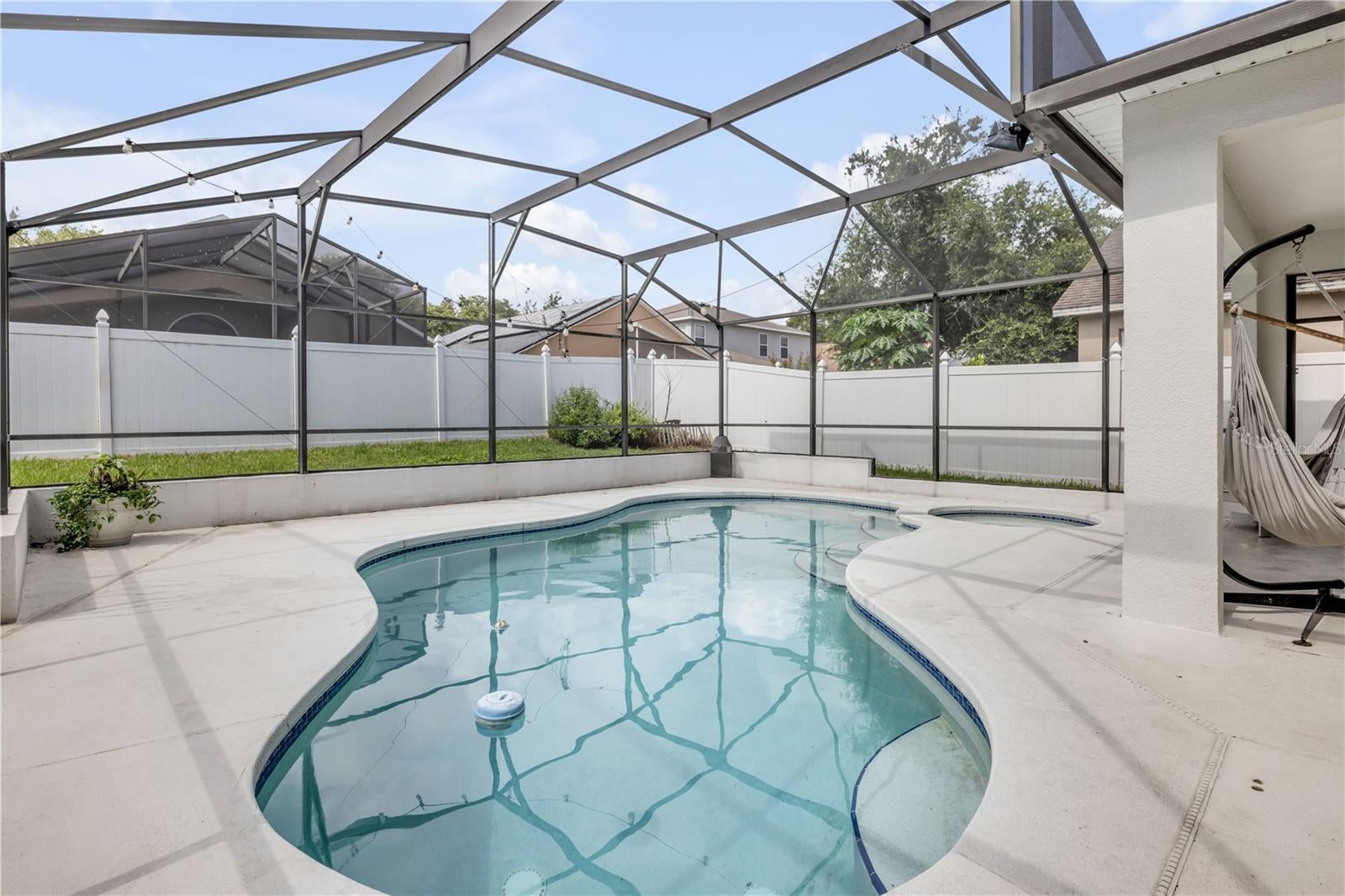 ORLANDO, Florida, 32835, United States, 4 Bedrooms Bedrooms, ,3 BathroomsBathrooms,Residential,For Sale,1885339