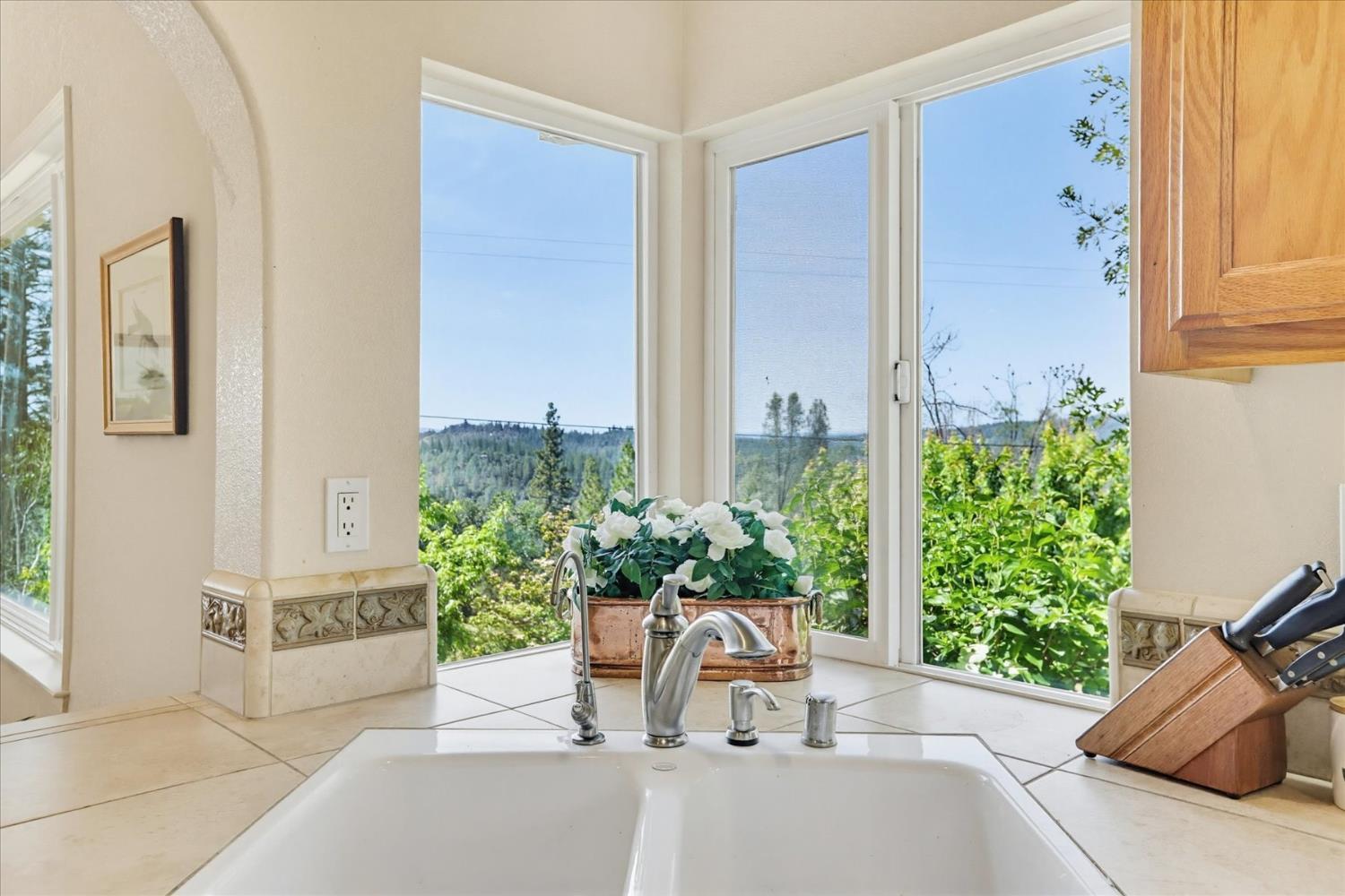 Grass Valley, California, 95945, United States, 3 Bedrooms Bedrooms, ,2 BathroomsBathrooms,Residential,For Sale,2048773