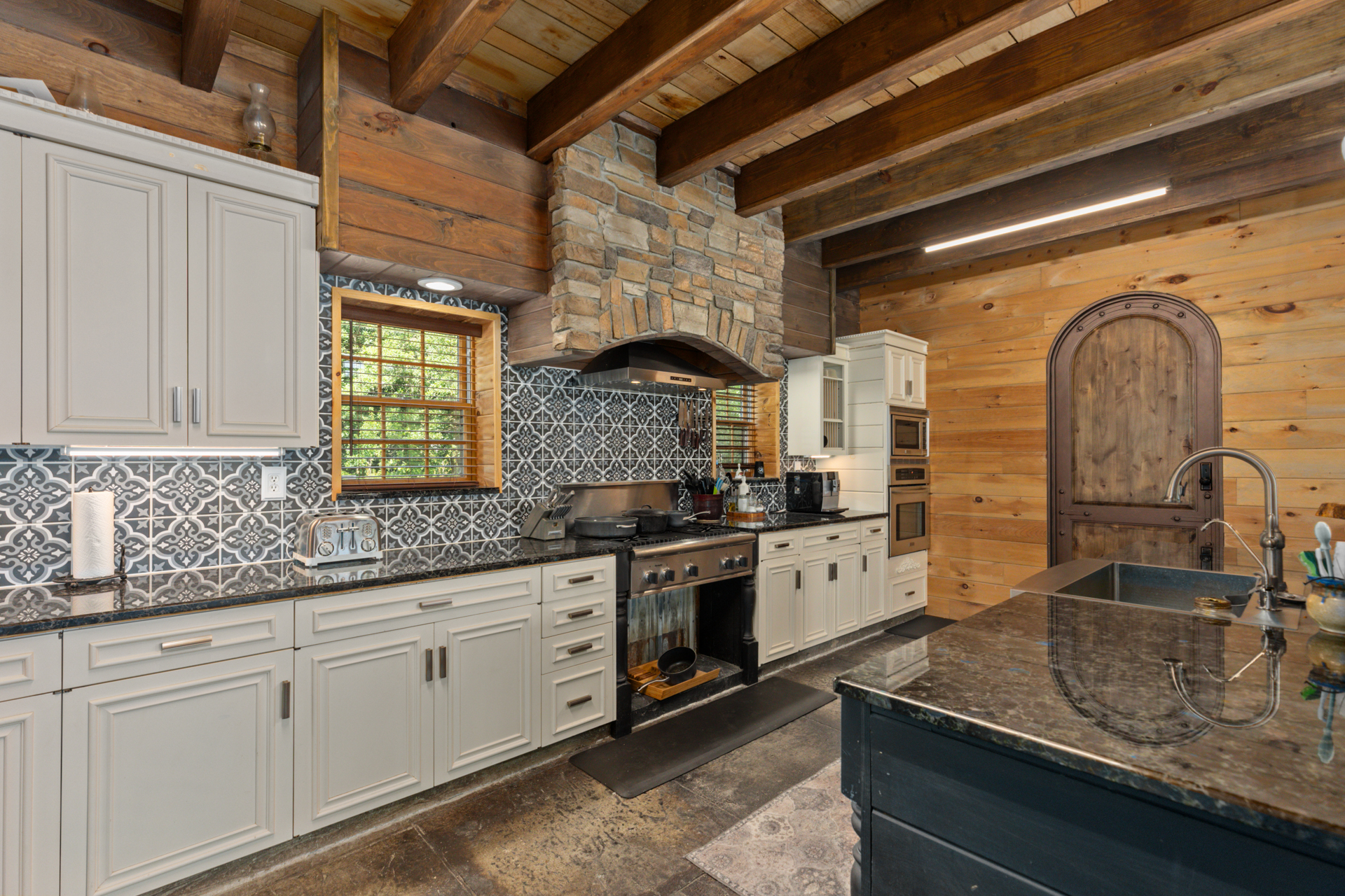 Sawyerville, Illinois, 62085, United States, 3 Bedrooms Bedrooms, ,3 BathroomsBathrooms,Residential,For Sale,1983807