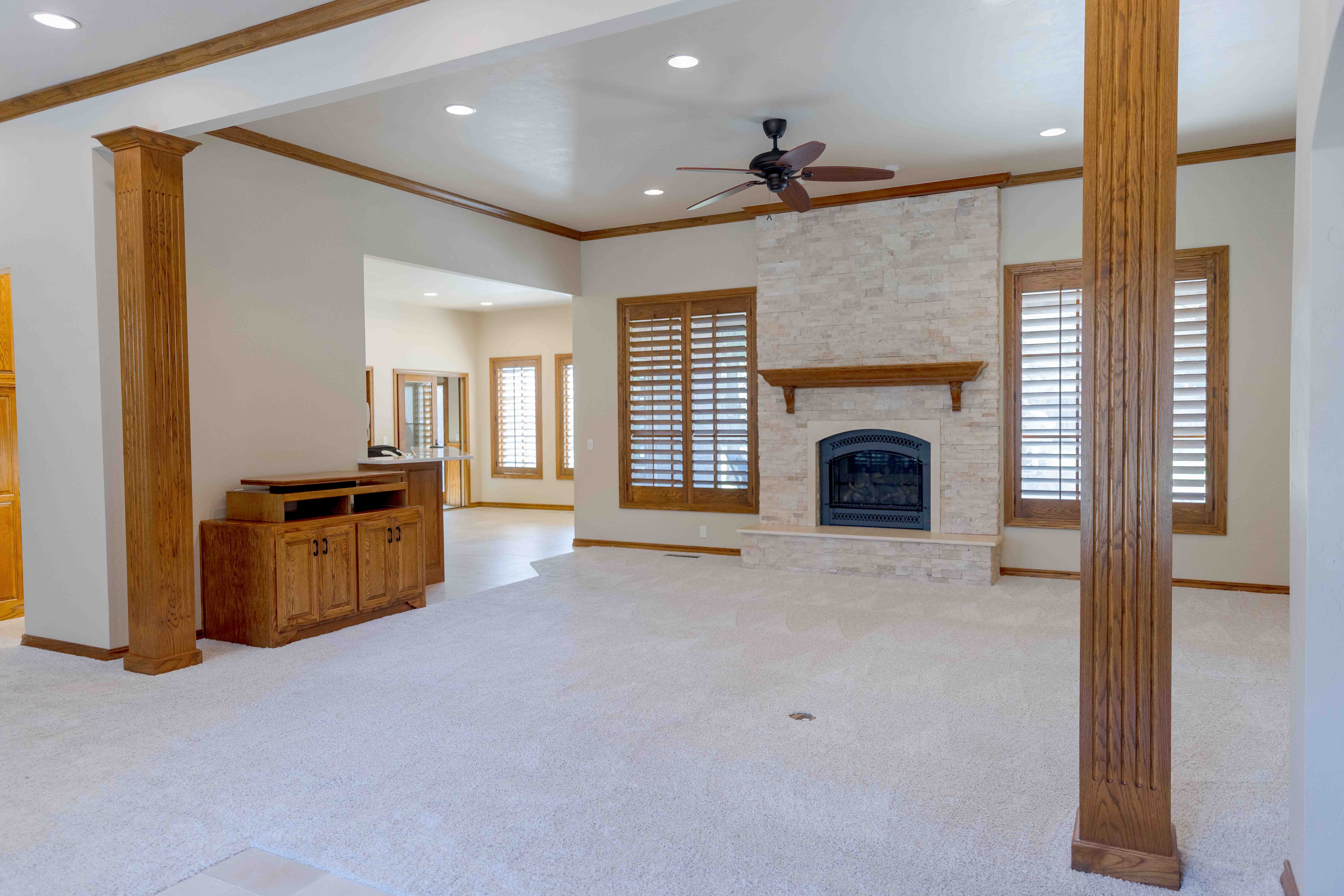 Enid, Oklahoma, 73701, United States, 4 Bedrooms Bedrooms, ,4 BathroomsBathrooms,Residential,For Sale,2006346