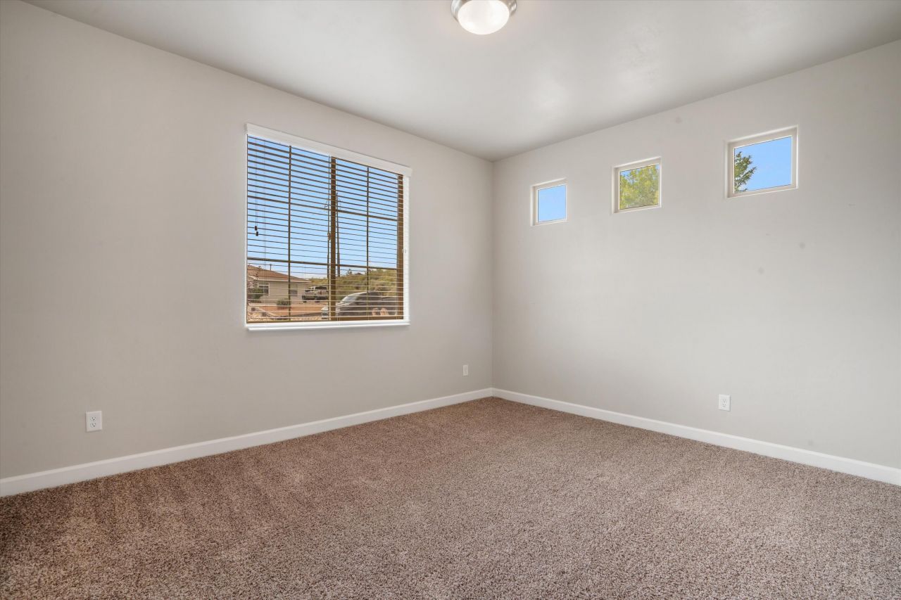 Rio Rancho, New Mexico, 87124, United States, 4 Bedrooms Bedrooms, ,4 BathroomsBathrooms,Residential,For Sale,1919636