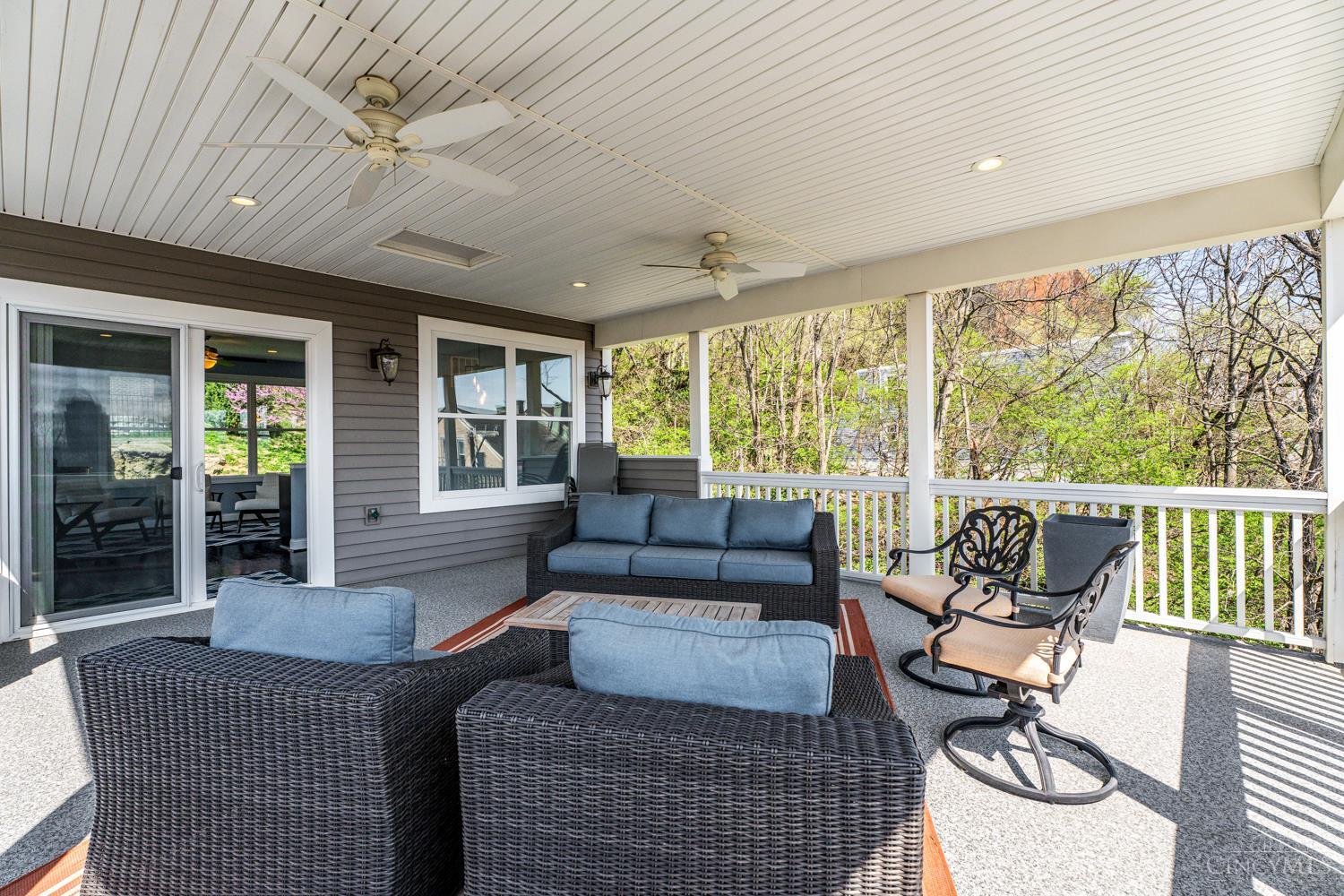 Cincinnati, Ohio, 45202, United States, 3 Bedrooms Bedrooms, ,4 BathroomsBathrooms,Residential,For Sale,1968931