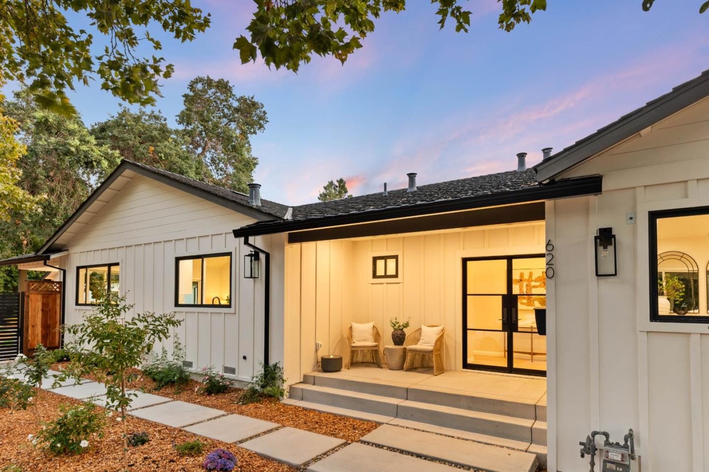 Redwood City, California, 94062, United States, 4 Bedrooms Bedrooms, ,4 BathroomsBathrooms,Residential,For Sale,1950985