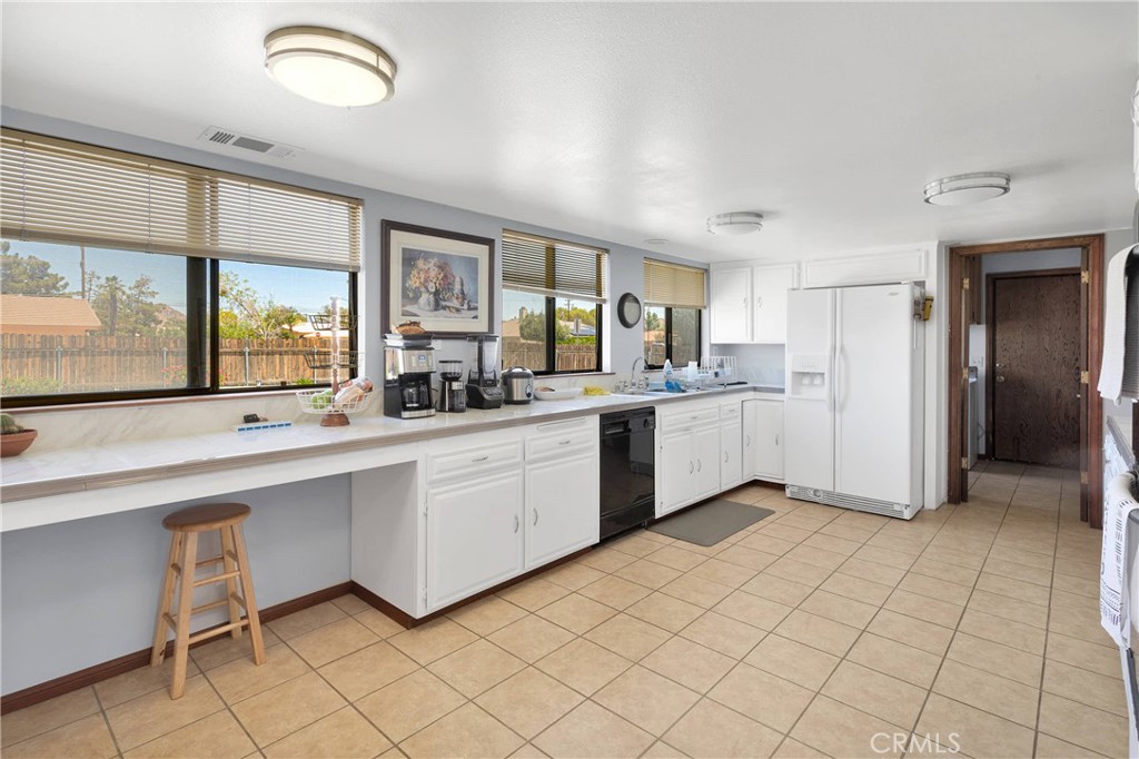 Apple Valley, California, 92307, United States, 4 Bedrooms Bedrooms, ,4 BathroomsBathrooms,Residential,For Sale,1980468