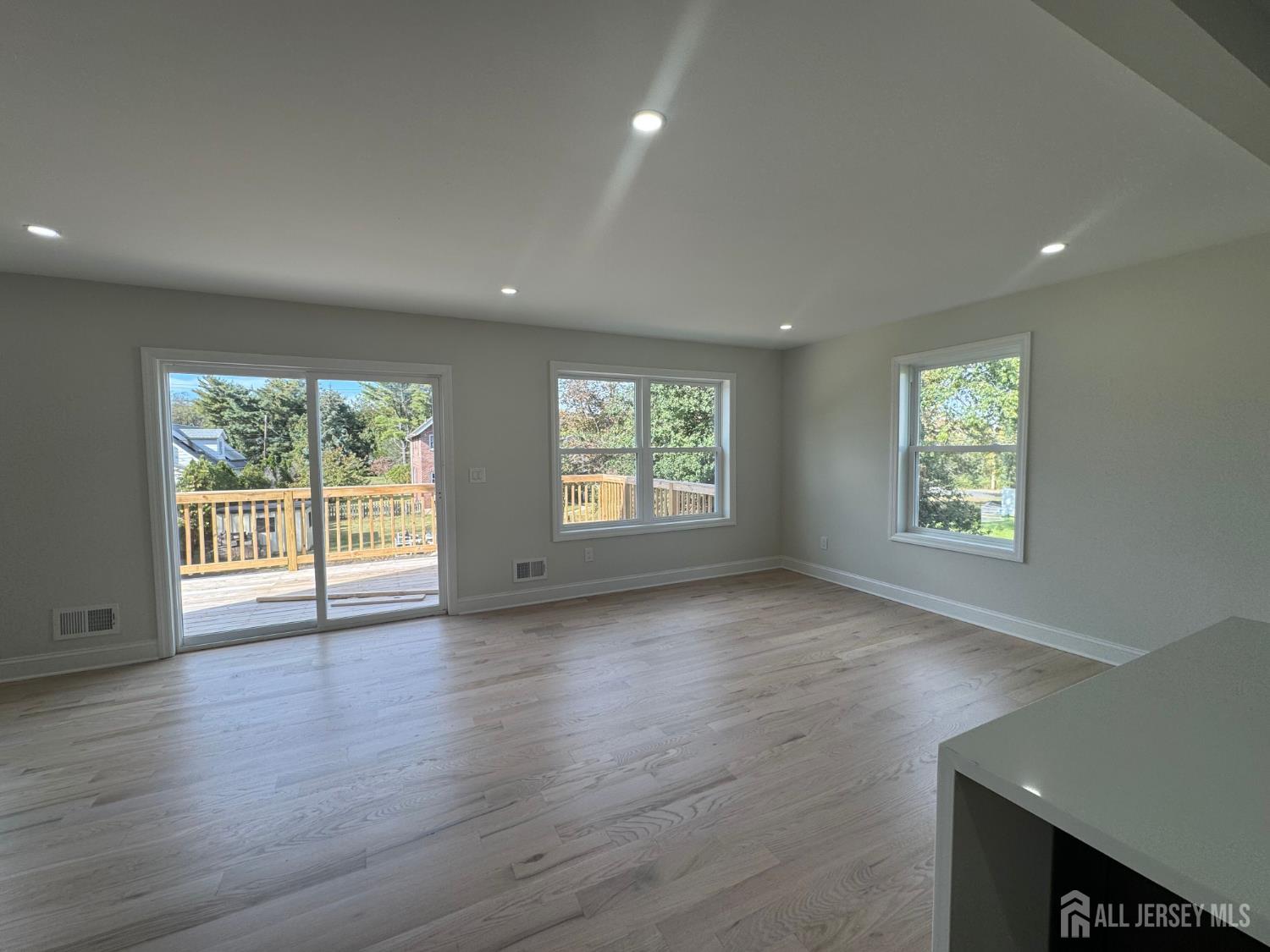 Sayreville, New Jersey, 08857, United States, 4 Bedrooms Bedrooms, ,3 BathroomsBathrooms,Residential,For Sale,1981963