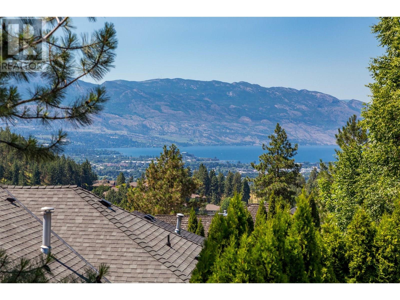 KELOWNA, British Columbia, V1V 1W2, CA, 4 Bedrooms Bedrooms, ,3 BathroomsBathrooms,Residential,For Sale,1882323