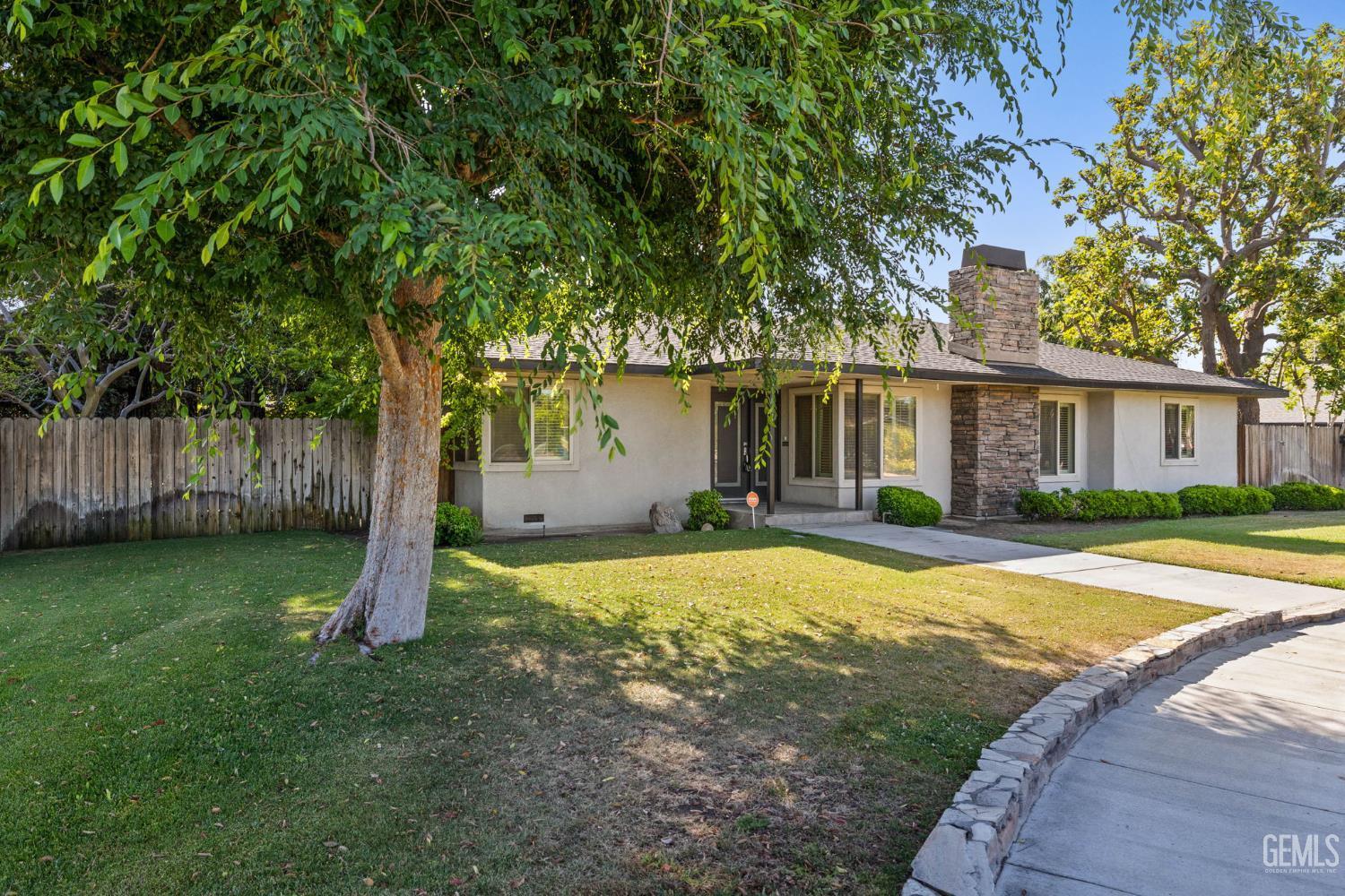Bakersfield, California, 93301, United States, 3 Bedrooms Bedrooms, ,3 BathroomsBathrooms,Residential,For Sale,1819046