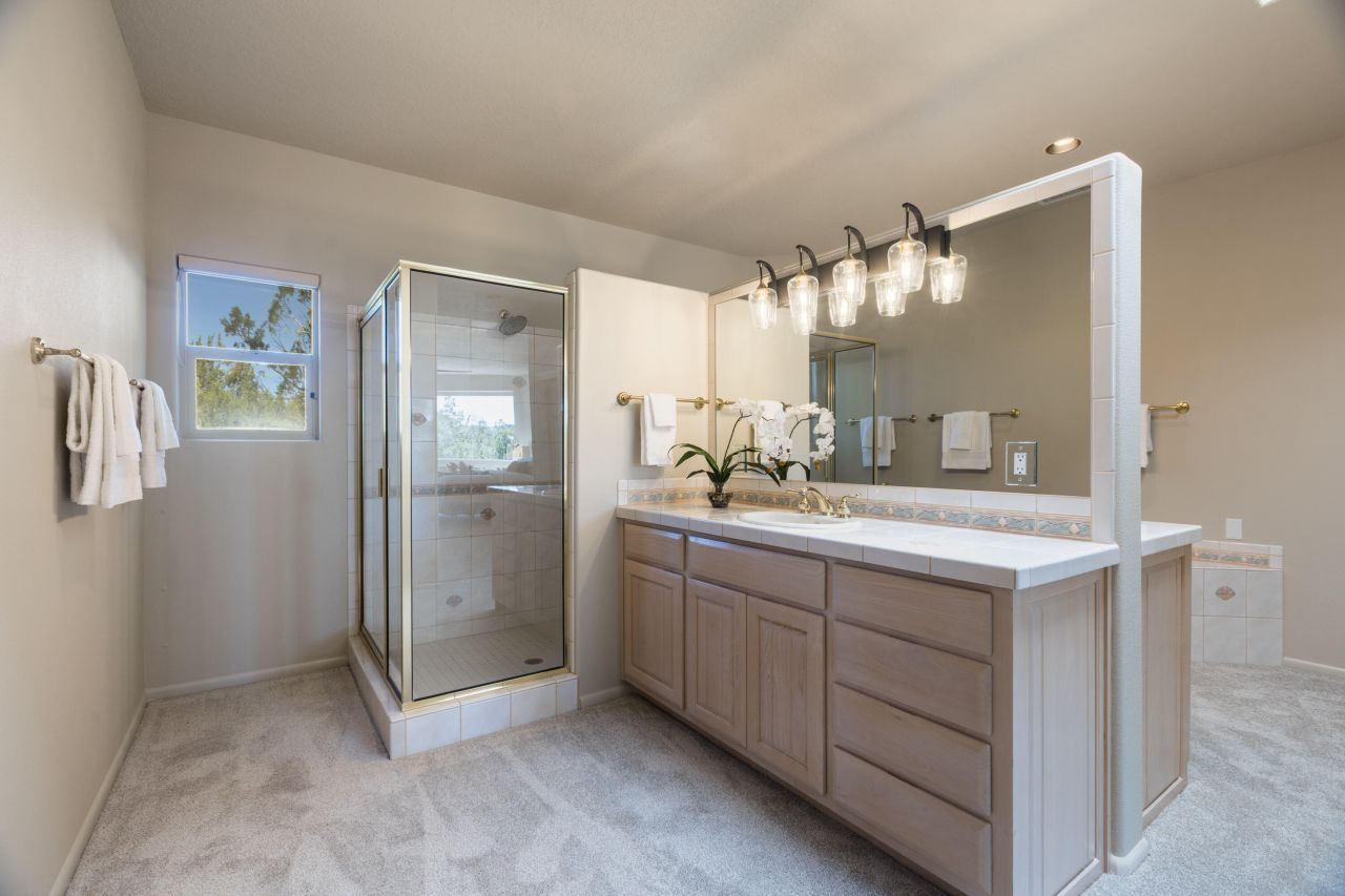 Sandia Park, New Mexico, 87047, United States, 2 Bedrooms Bedrooms, ,3 BathroomsBathrooms,Residential,For Sale,2003021