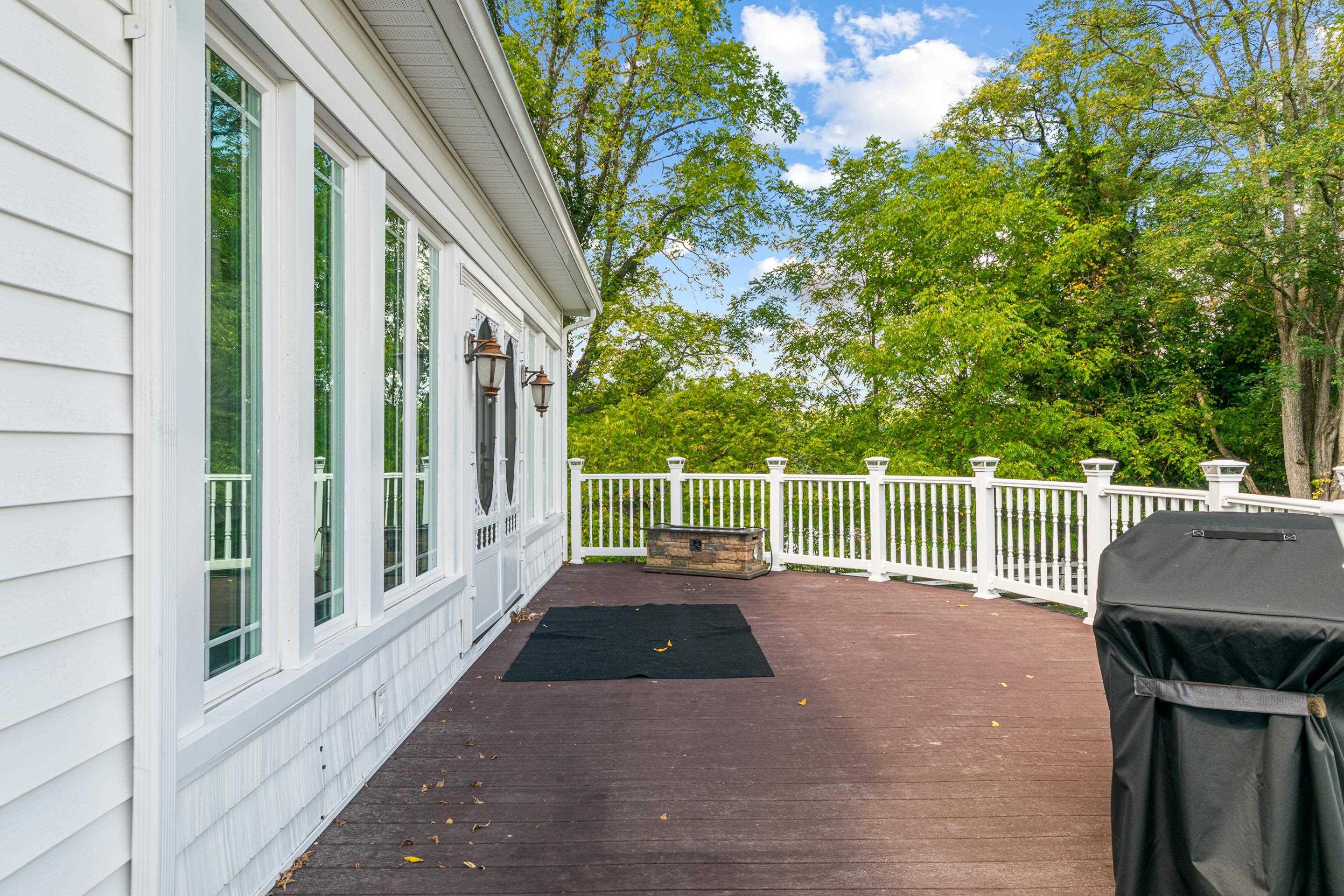 Tazewell, Virginia, 24651, United States, 6 Bedrooms Bedrooms, ,4 BathroomsBathrooms,Residential,For Sale,1905937