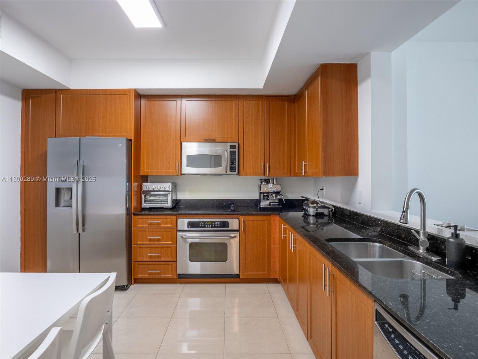 Aventura, Florida, 33180, United States, 3 Bedrooms Bedrooms, ,3 BathroomsBathrooms,Residential,For Sale,1961419