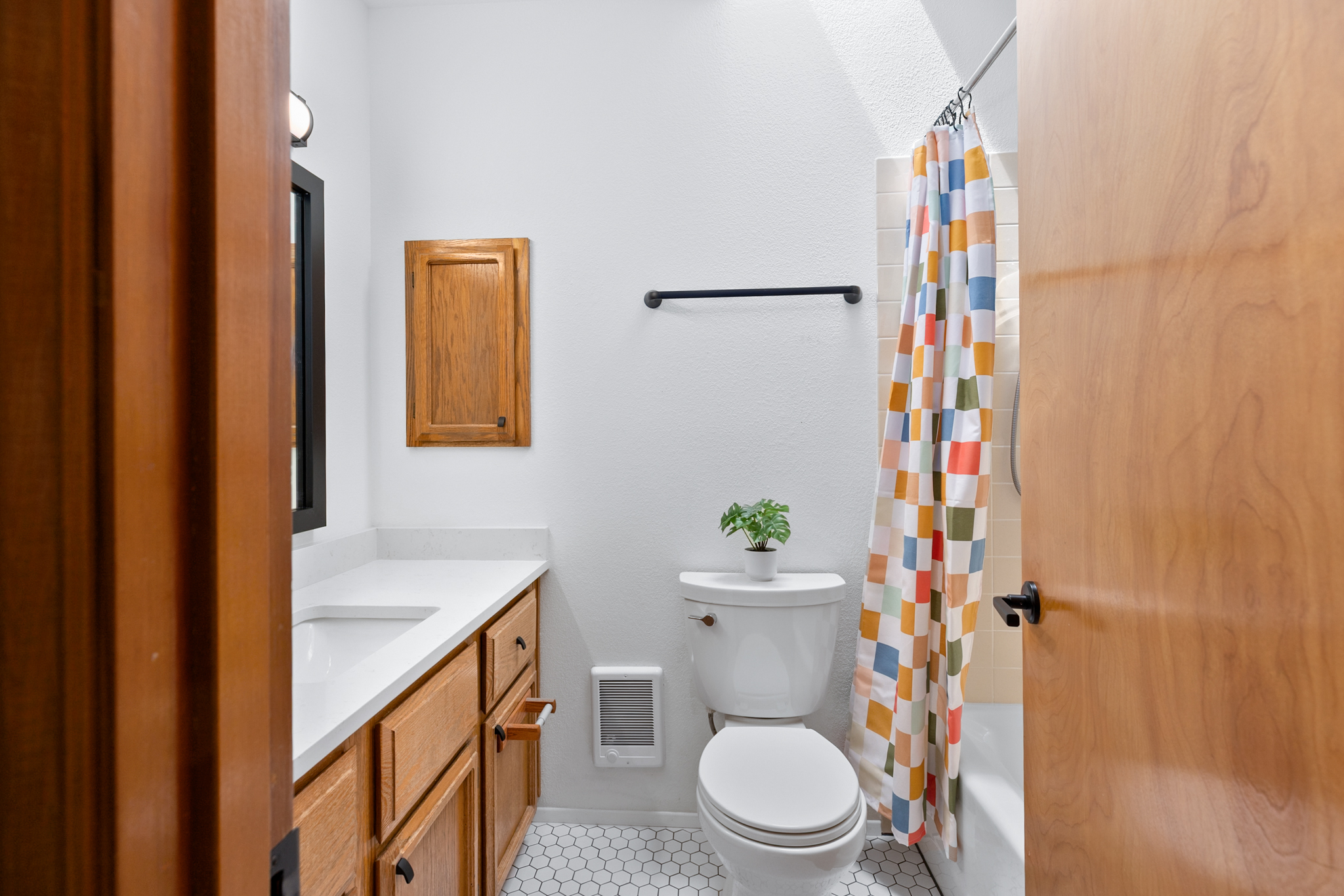  10095 NE Knight Rd, Bainbridge Island, WA 98110 - 物件實景