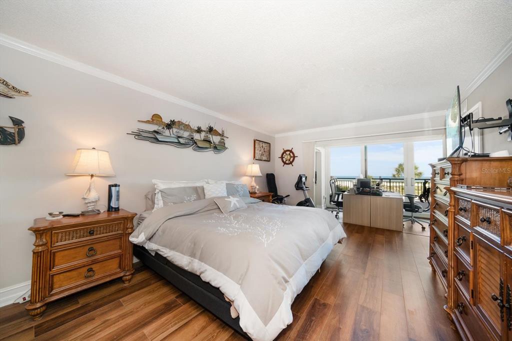Clearwater Beach, Florida, 33767, United States, 2 Bedrooms Bedrooms, ,2 BathroomsBathrooms,Residential,For Sale,1912090