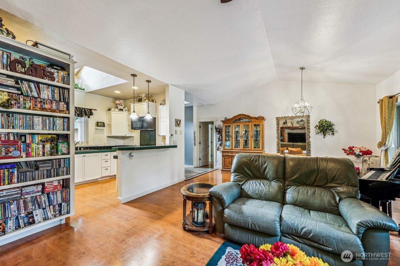 Anderson Island, Washington, 98303, United States, 3 Bedrooms Bedrooms, ,2 BathroomsBathrooms,Residential,For Sale,1908522
