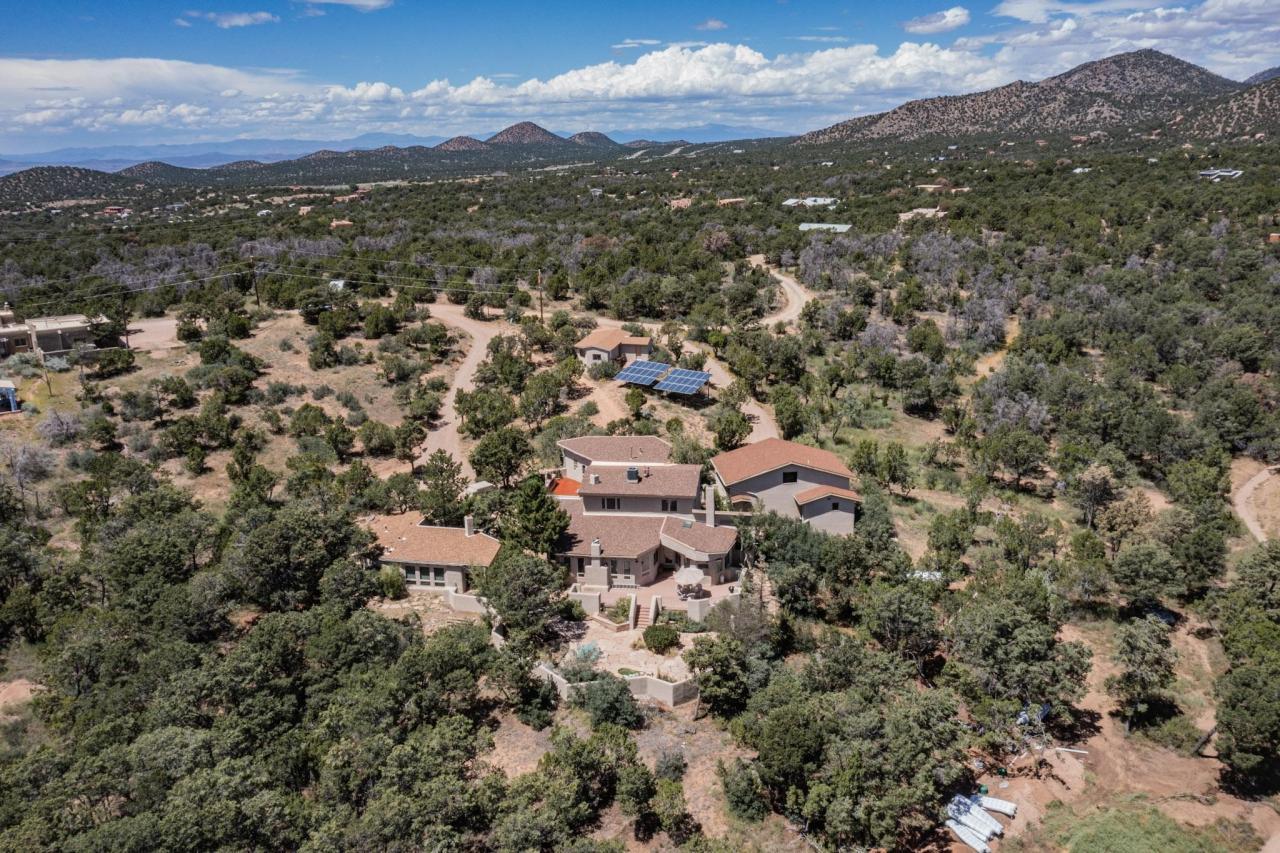 30 Apache Creek, Santa Fe, New Mexico, 87505, United States, 5 Bedrooms Bedrooms, ,4 BathroomsBathrooms,Residential,For Sale,30 Apache Creek,1591905