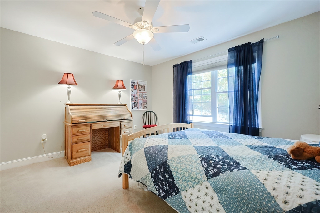 Northbridge, Massachusetts, 01534, United States, 4 Bedrooms Bedrooms, ,2 BathroomsBathrooms,Residential,For Sale,1977320