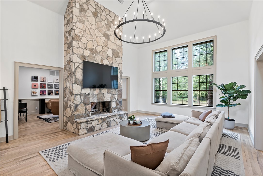College Station, Texas, 77845, United States, 4 Bedrooms Bedrooms, ,5 BathroomsBathrooms,Residential,For Sale,1932091