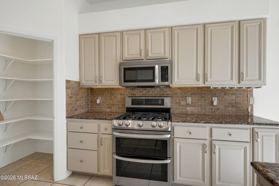 Tucson, Arizona, 85742, United States, 4 Bedrooms Bedrooms, ,3 BathroomsBathrooms,Residential,For Sale,2012321