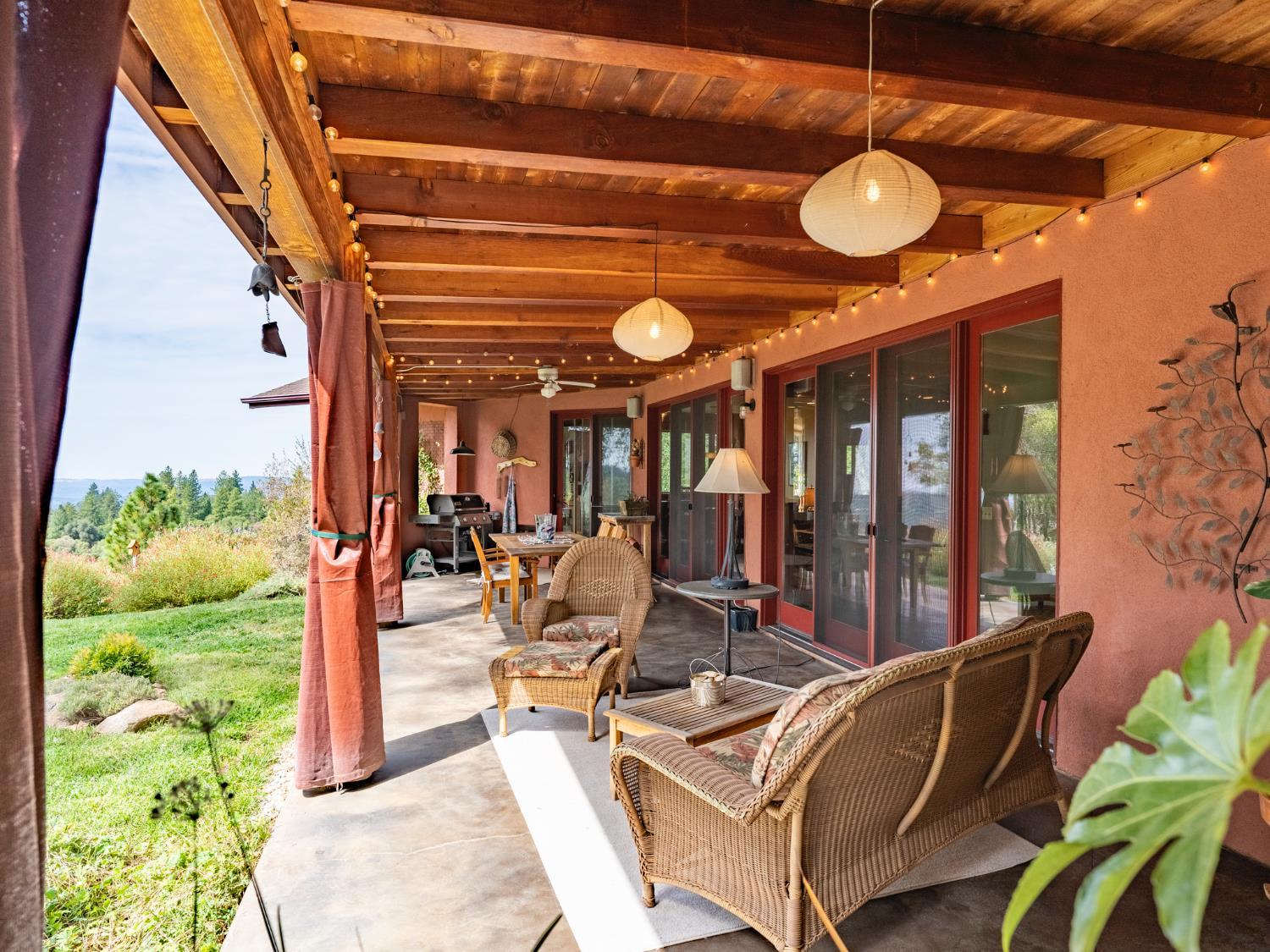 Nevada City, California, 95959, United States, 3 Bedrooms Bedrooms, ,3 BathroomsBathrooms,Residential,For Sale,1987910