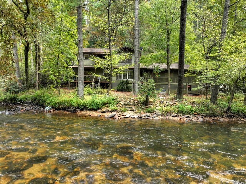 Blue Ridge, Georgia, 30513, United States, 4 Bedrooms Bedrooms, ,4 BathroomsBathrooms,Residential,For Sale,1859104