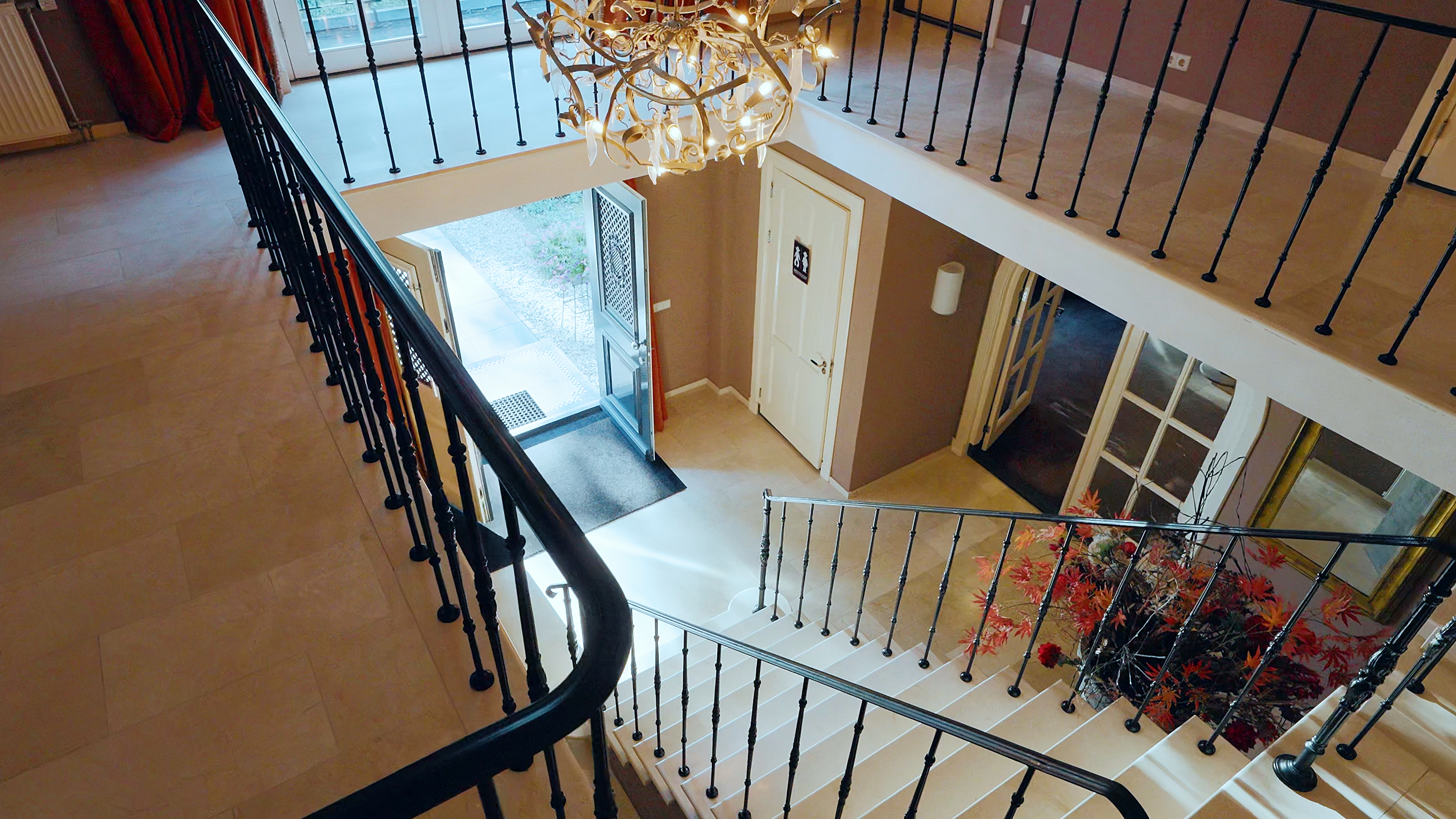  Stately elegance with a contemporary soul – a unique family residence - 物件實景