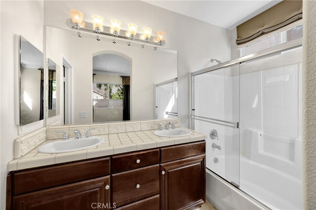 Moreno Valley, California, 92557, United States, 3 Bedrooms Bedrooms, ,3 BathroomsBathrooms,Residential,For Sale,1905836