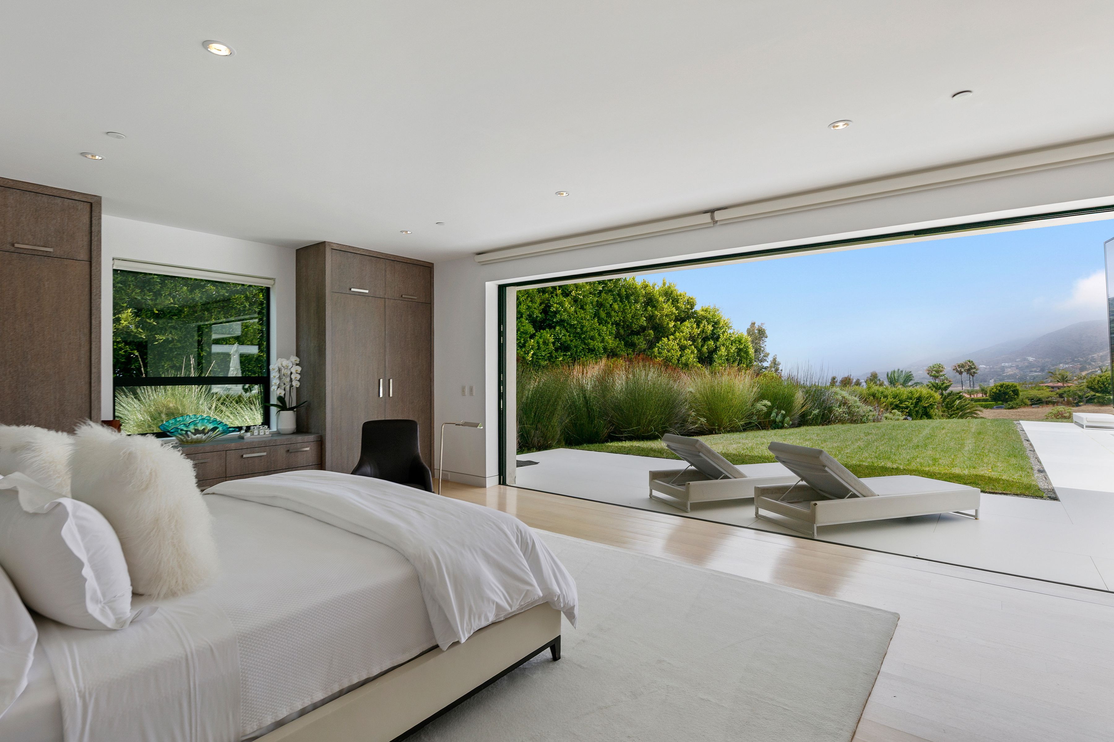  5963 Philip Avenue - 物件實景