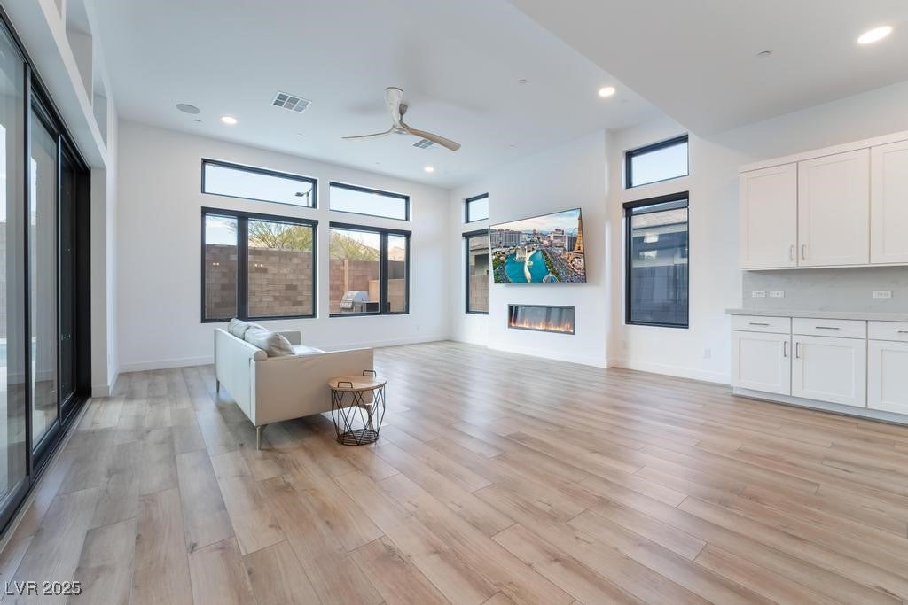 Las Vegas, Nevada, 89138, United States, 4 Bedrooms Bedrooms, ,4 BathroomsBathrooms,Residential,For Sale,1981768