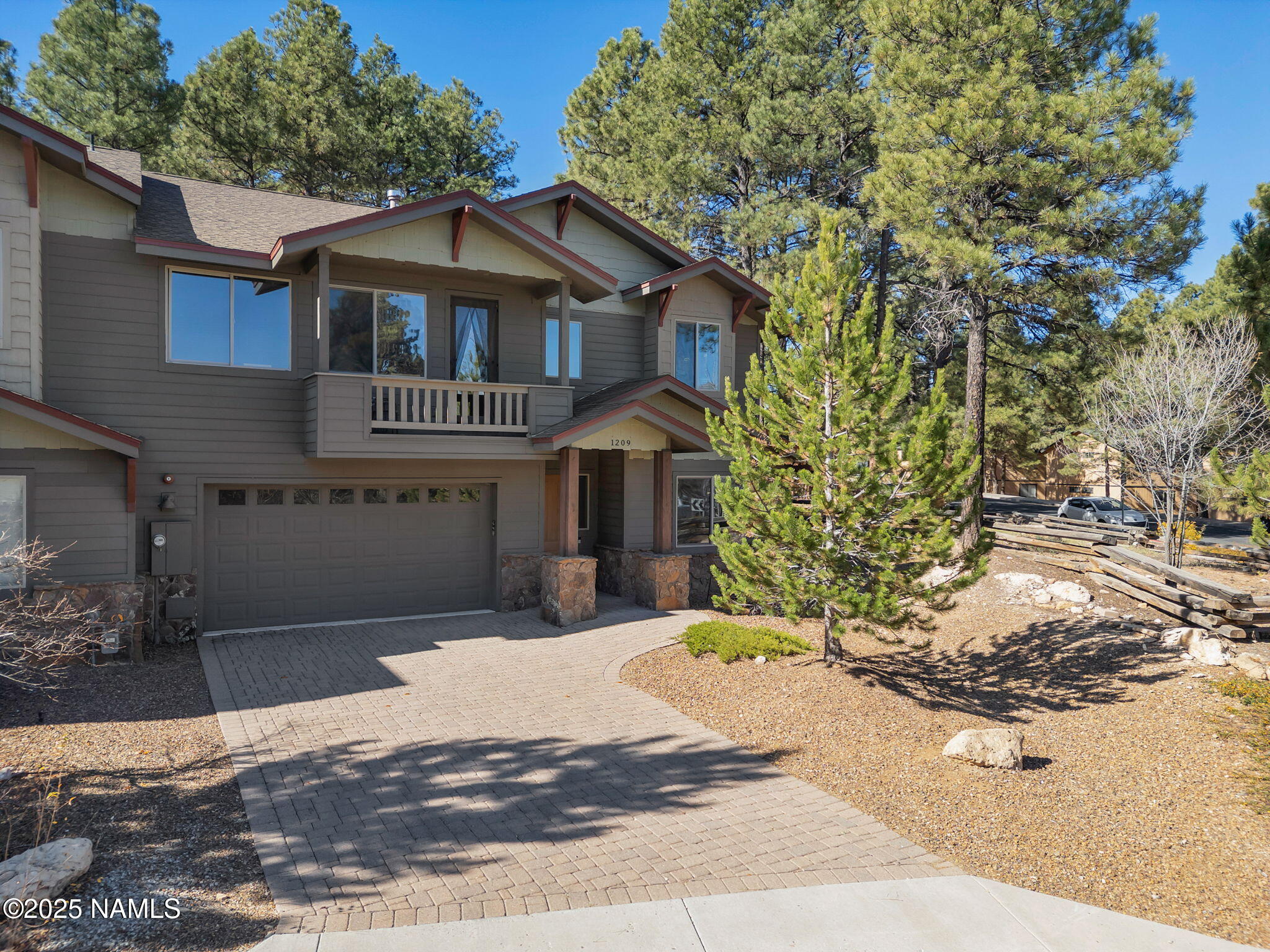 Flagstaff, Arizona, 86001, United States, 3 Bedrooms Bedrooms, ,3 BathroomsBathrooms,Residential,For Sale,1989174