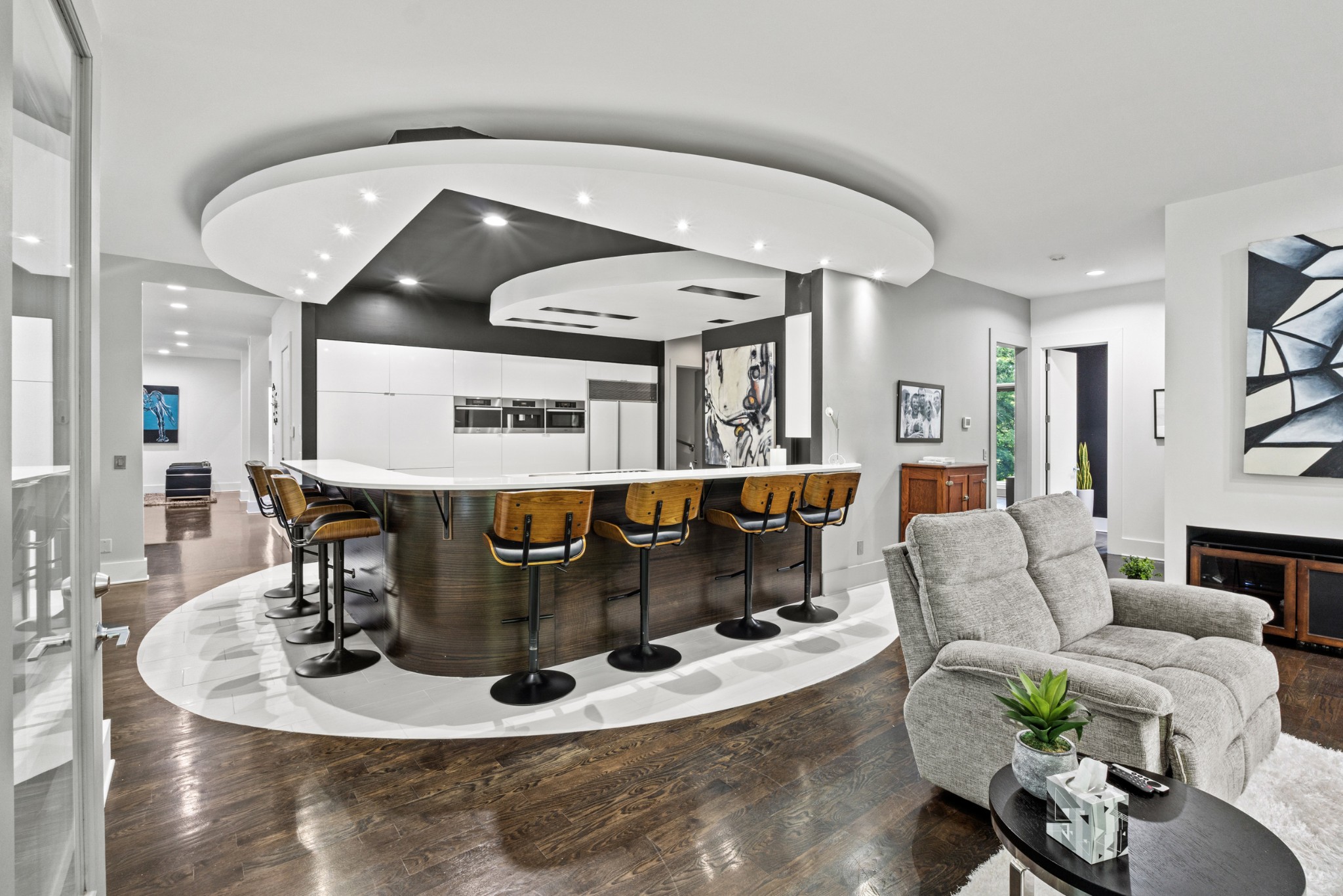 Nashville, Tennessee, 37215, United States, 5 Bedrooms Bedrooms, ,11 BathroomsBathrooms,Residential,For Sale,1885456