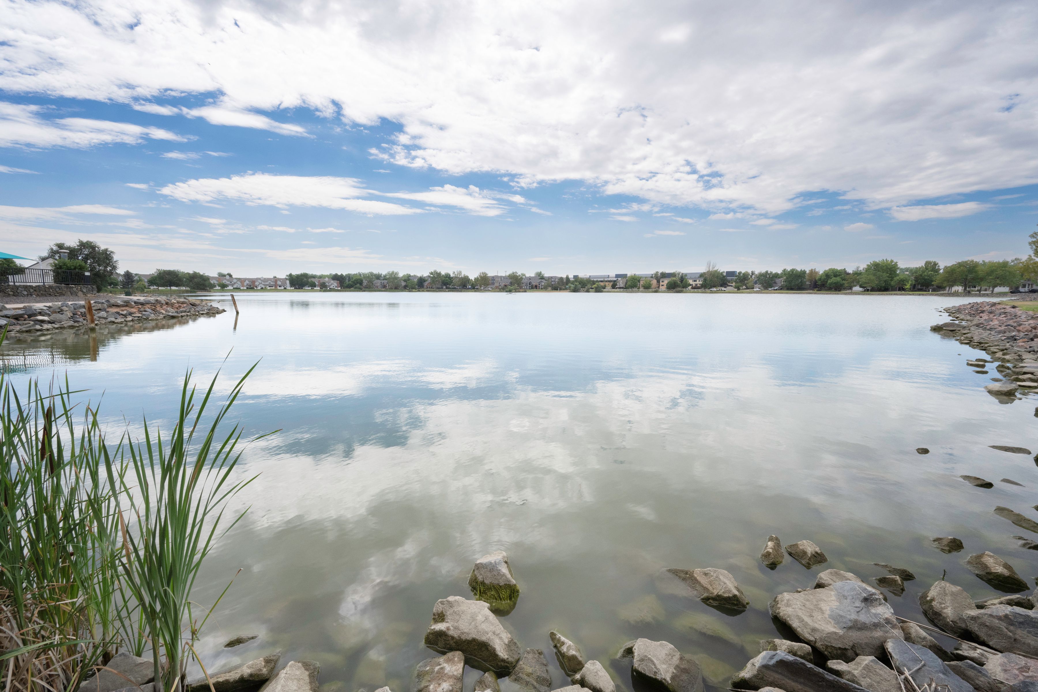 Lovingly Maintained Home in the Highly Sought-After Hunters Glen Community - 物件實景