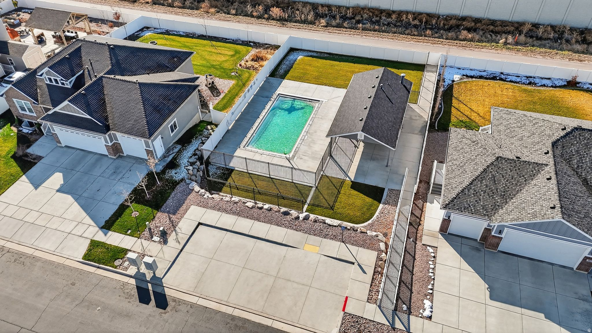 Syracuse, Utah, 84075, United States, 5 Bedrooms Bedrooms, ,3 BathroomsBathrooms,Residential,For Sale,2003414