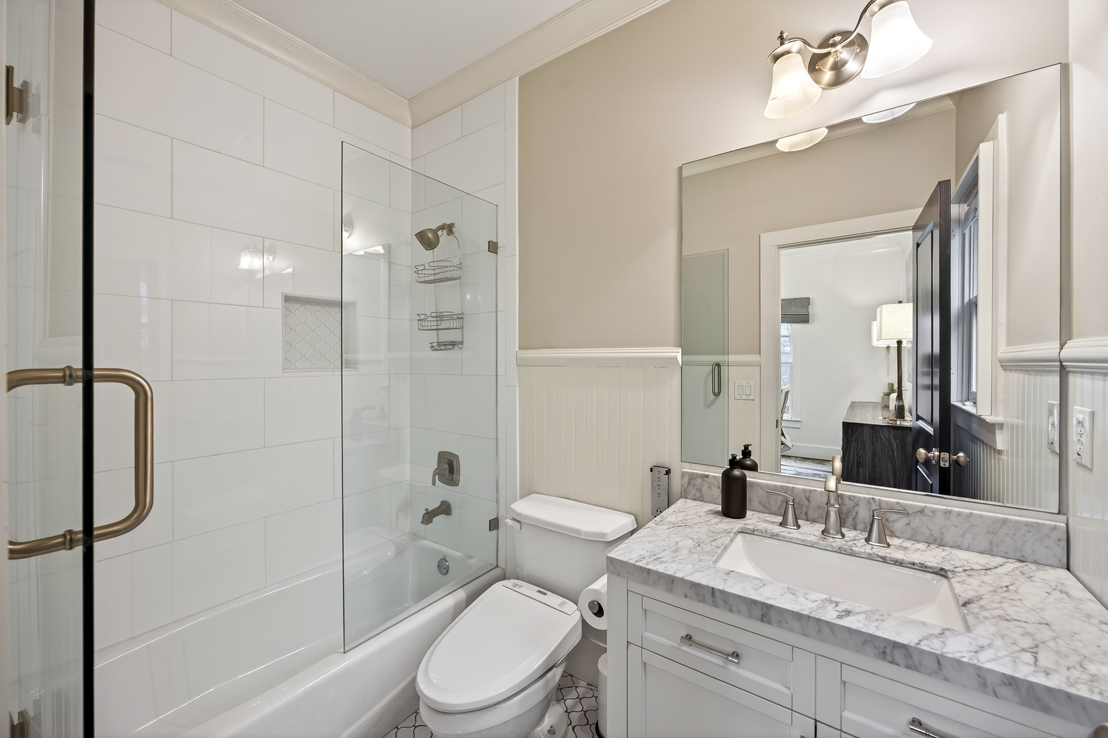  Timeless Style, Incredible Space and Convenient Brookwood Location - 物件實景