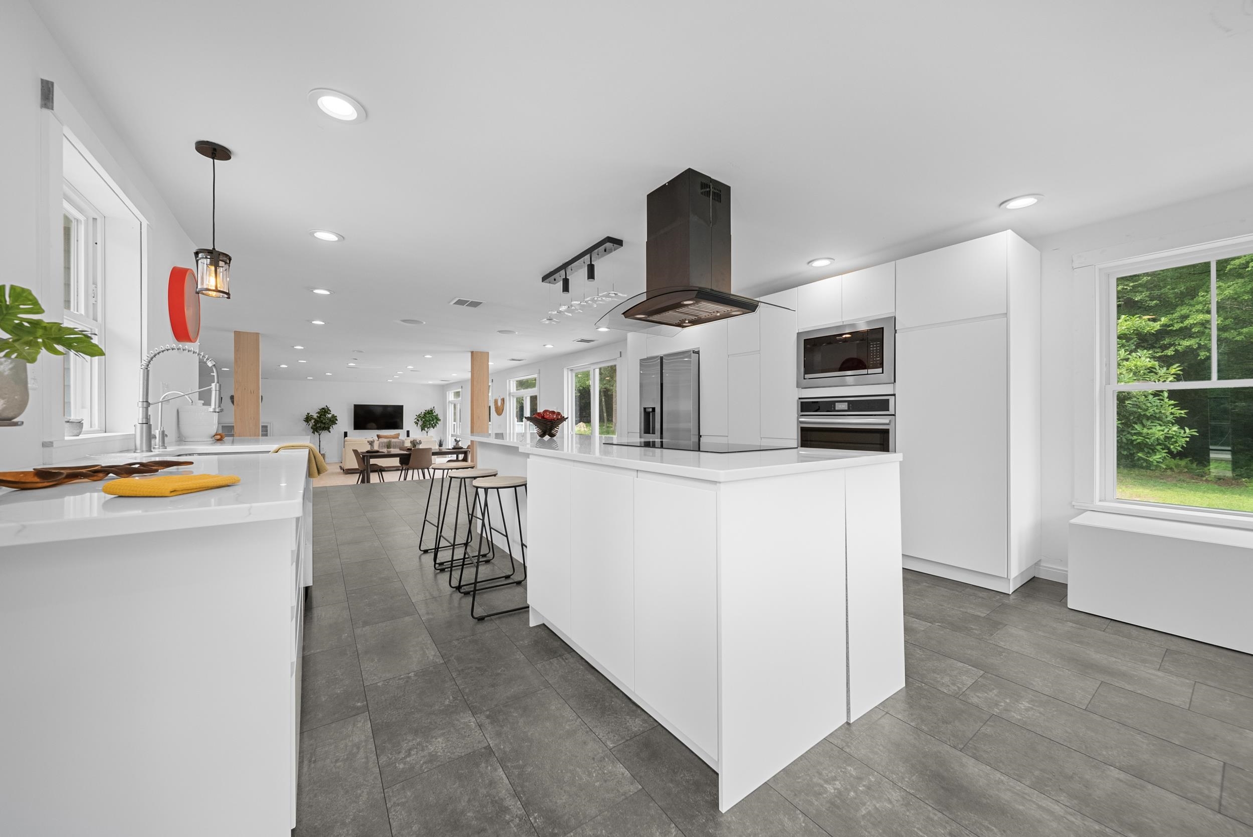 Merrimack, New Hampshire, 03054, United States, 3 Bedrooms Bedrooms, ,Residential,For Sale,1911681