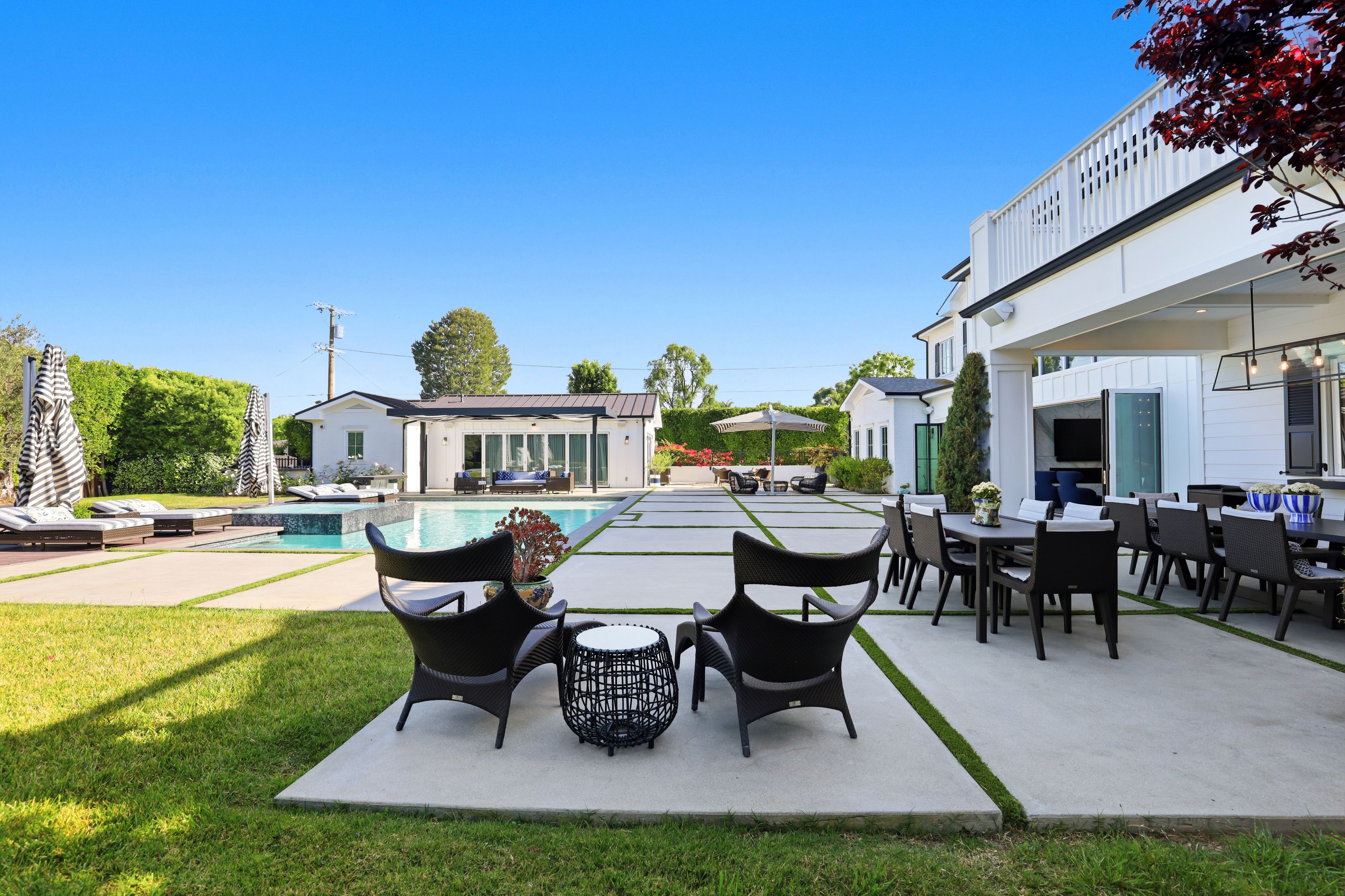  5342 Shoshone Avenue - 物件實景