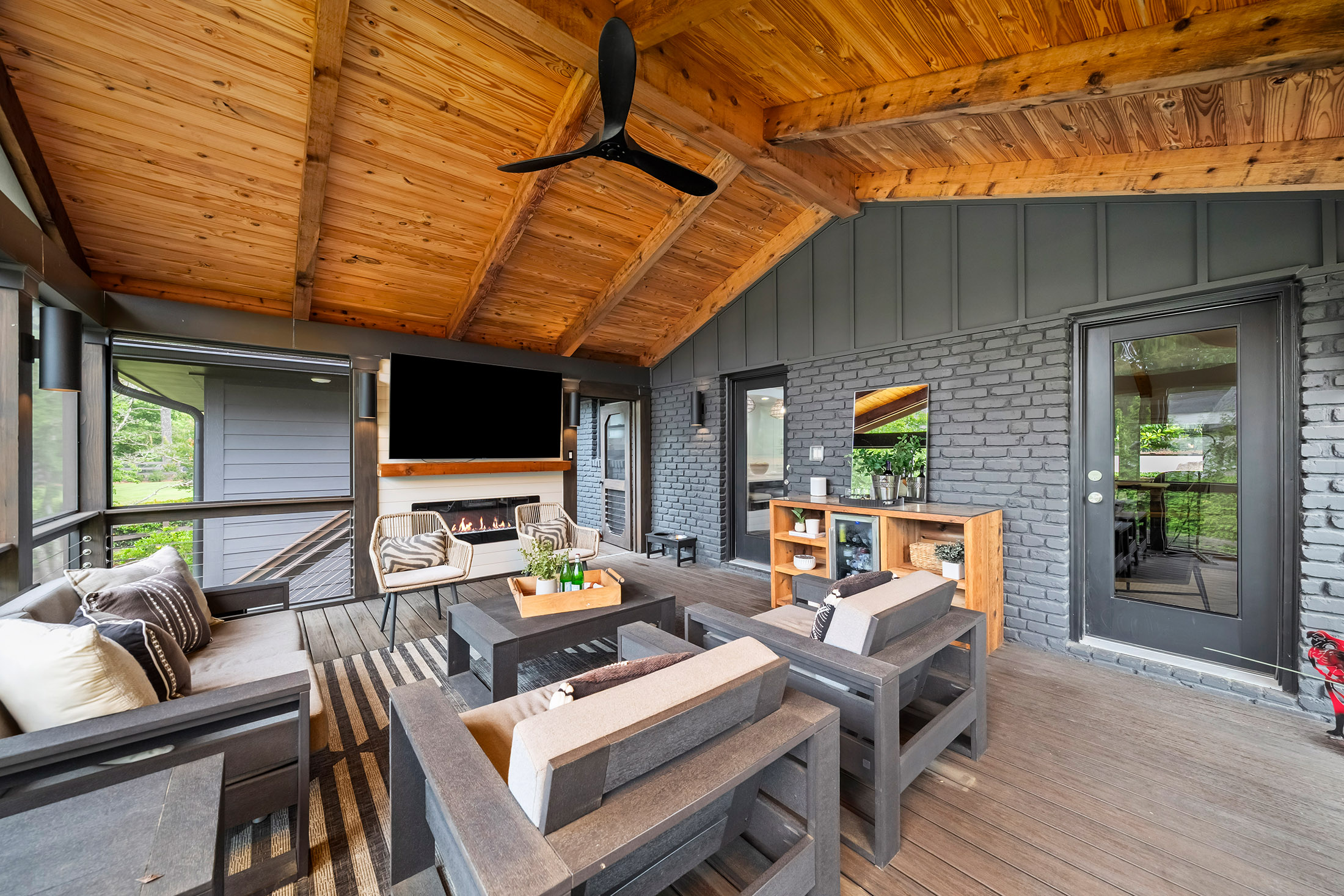  Extensively Renovated Home in the Heart of Downtown Alpharetta - 物件實景