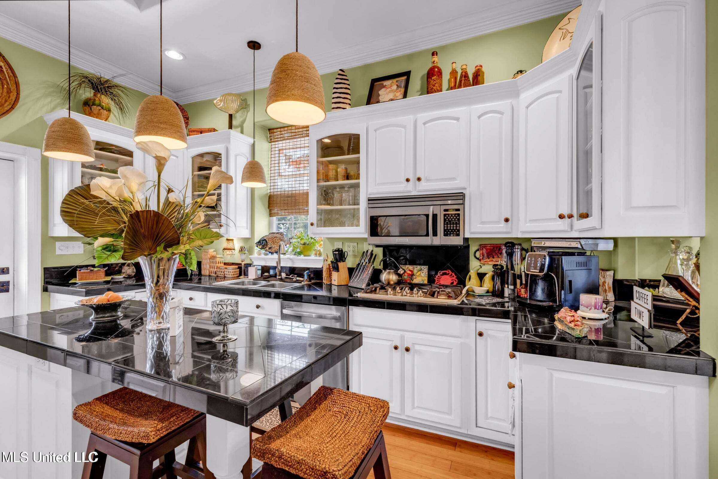 Biloxi, Mississippi, 39530, United States, 3 Bedrooms Bedrooms, ,3 BathroomsBathrooms,Residential,For Sale,1991800