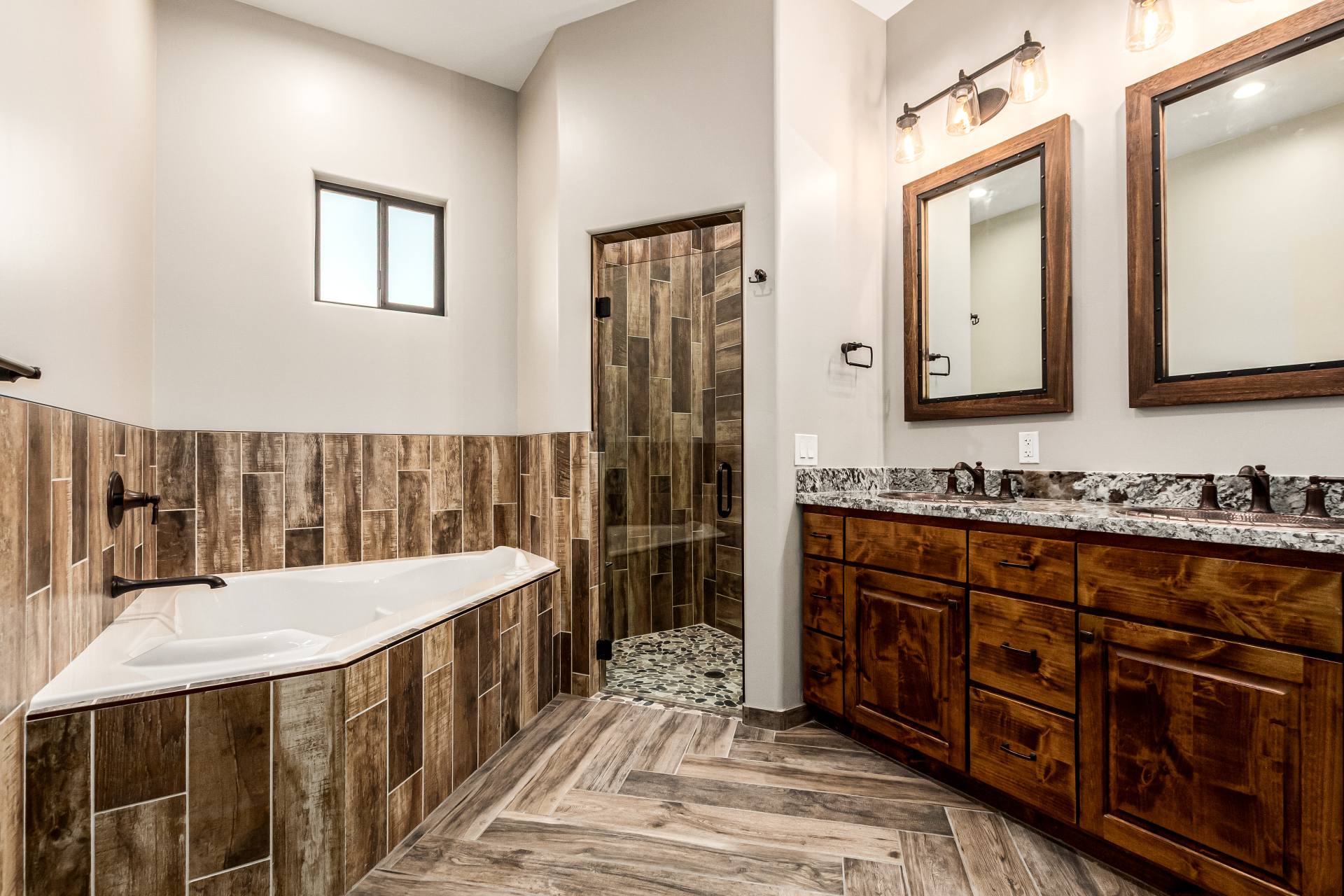 Wickenburg, Arizona, 85390, United States, 4 Bedrooms Bedrooms, ,3 BathroomsBathrooms,Residential,For Sale,2000369