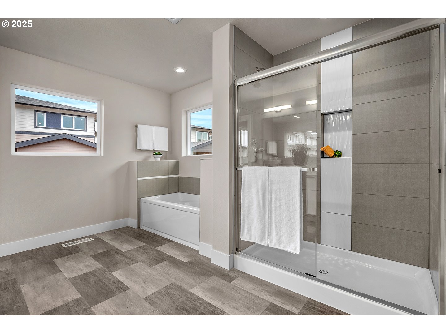 Happy Valley, Oregon, 97086, United States, 4 Bedrooms Bedrooms, ,3 BathroomsBathrooms,Residential,For Sale,1794329