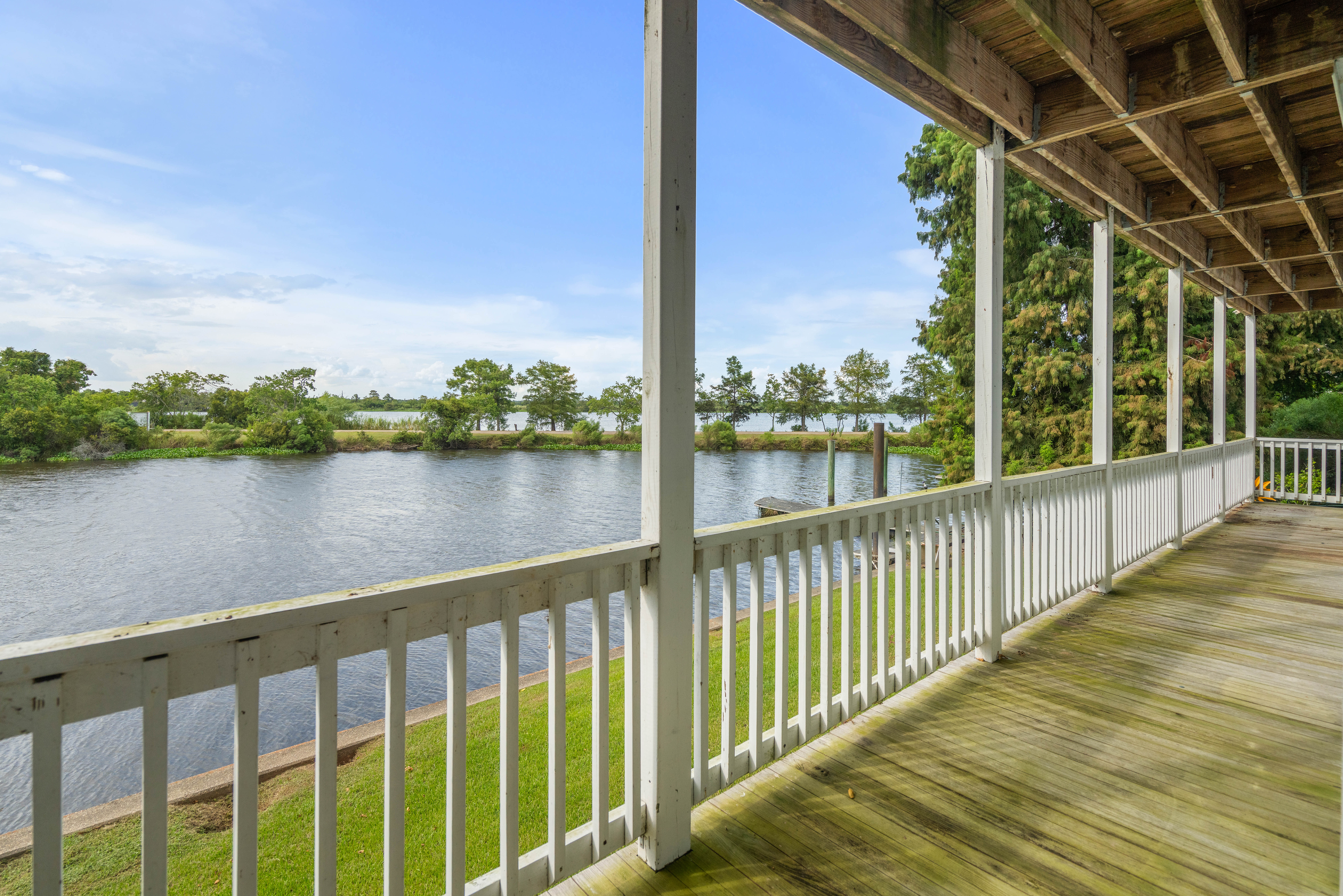 Place Lafitte , Bush, LA 70431
