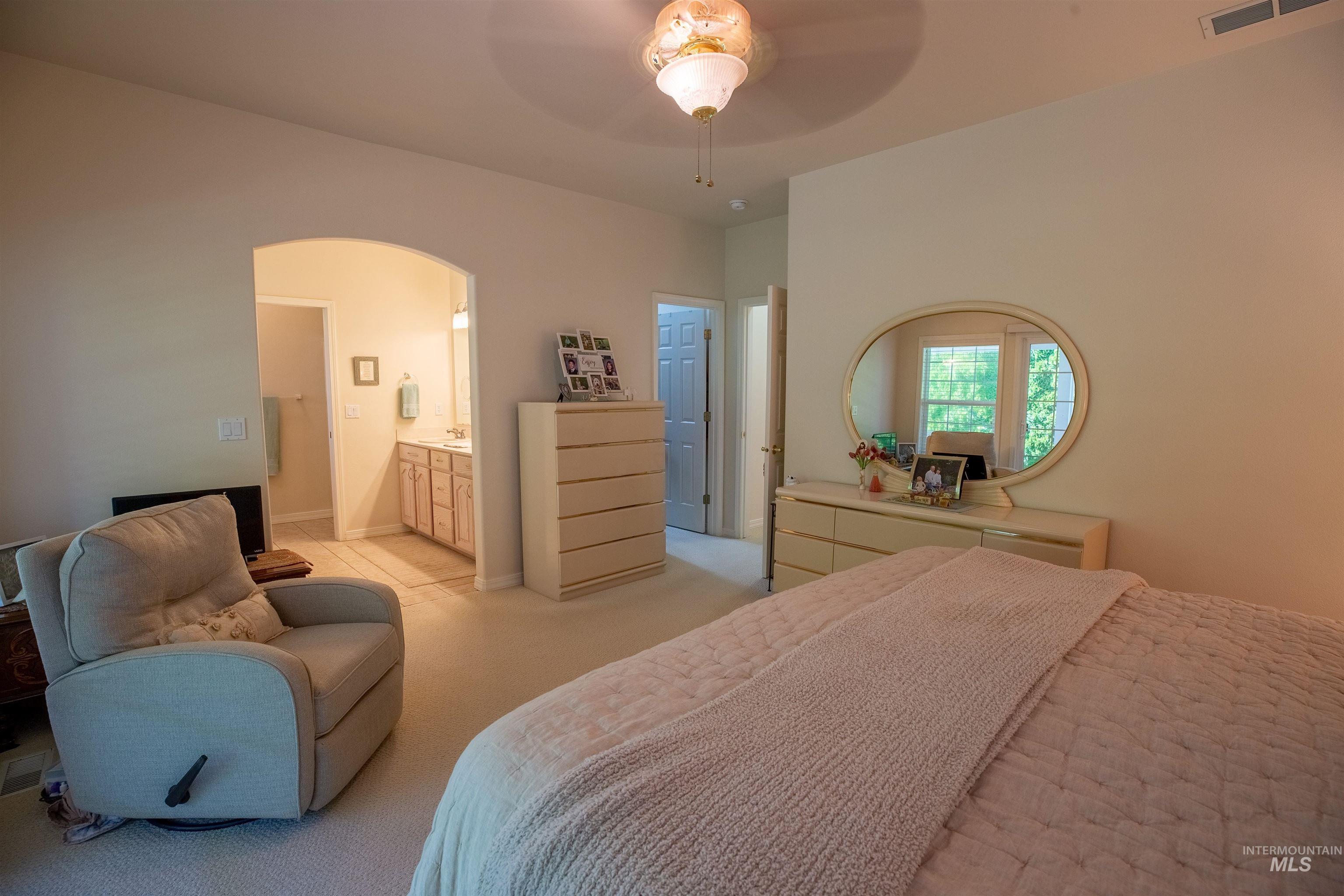Meridian, Idaho, 83646, United States, 2 Bedrooms Bedrooms, ,Residential,For Sale,1889907