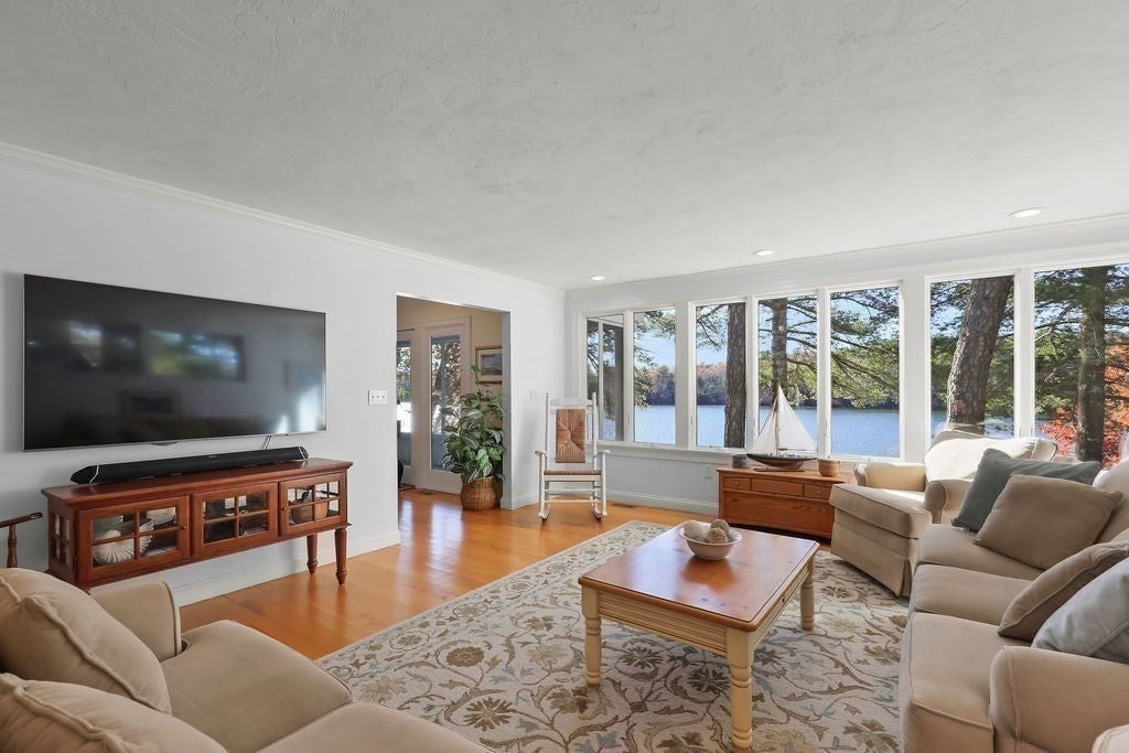 Plymouth, Massachusetts, 02360, United States, 4 Bedrooms Bedrooms, ,5 BathroomsBathrooms,Residential,For Sale,2040614