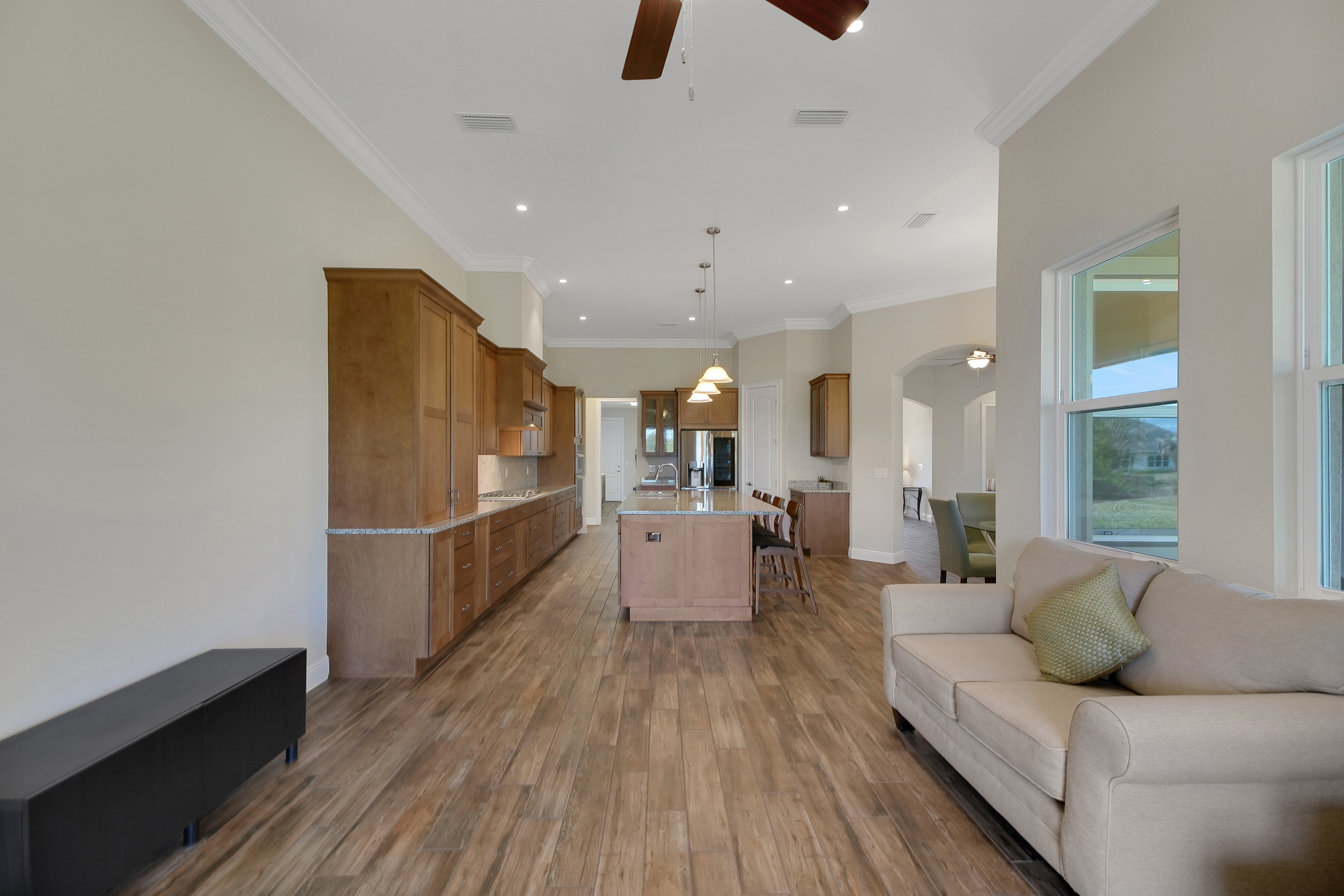Lady Lake, Florida, 32159, United States, 4 Bedrooms Bedrooms, ,3 BathroomsBathrooms,Residential,For Sale,2001530