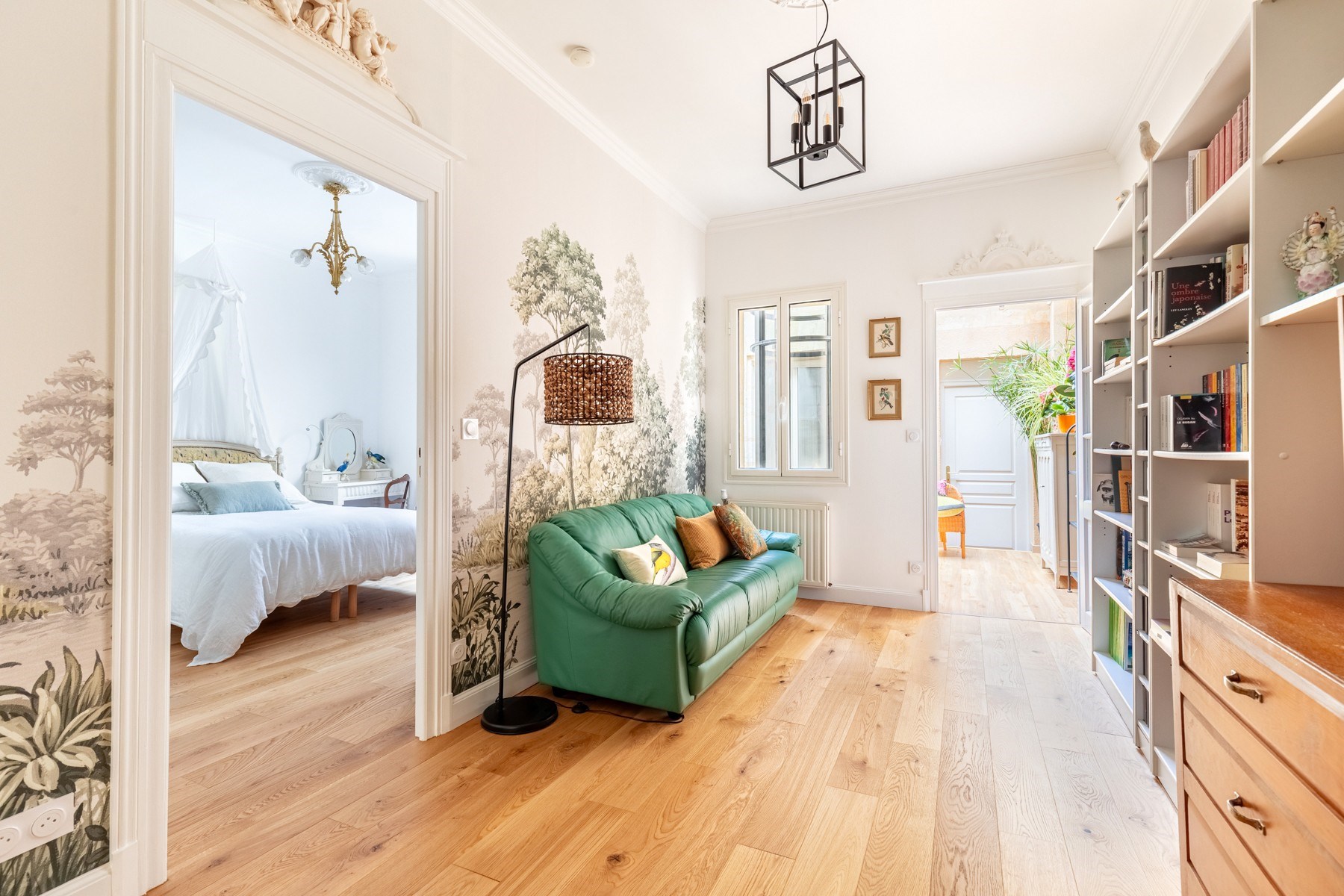  BORDEAUX – PUBLIC GARDEN – STONE TOWNHOUSE – PATIO – 250 SQM – GARAGE – ELEVATOR - 物件實景