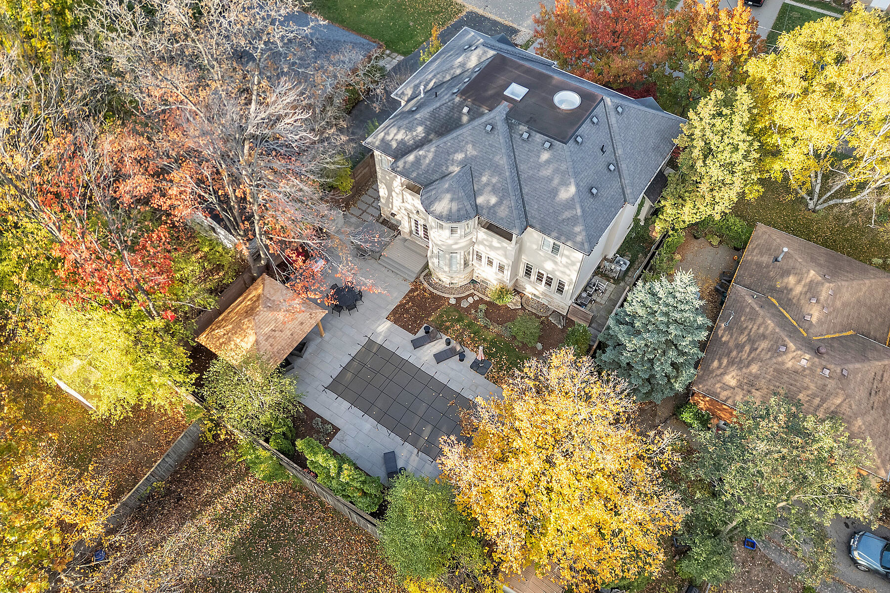  Beautifully Designed Home - 物件實景