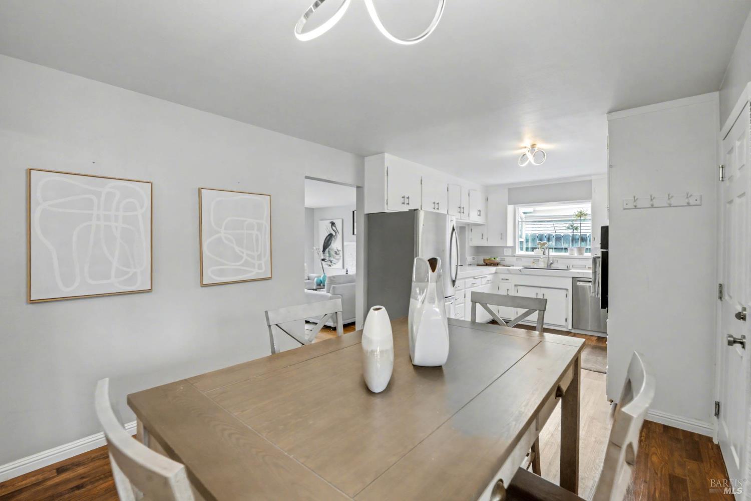 Napa, California, 94558, United States, 3 Bedrooms Bedrooms, ,2 BathroomsBathrooms,Residential,For Sale,2002029