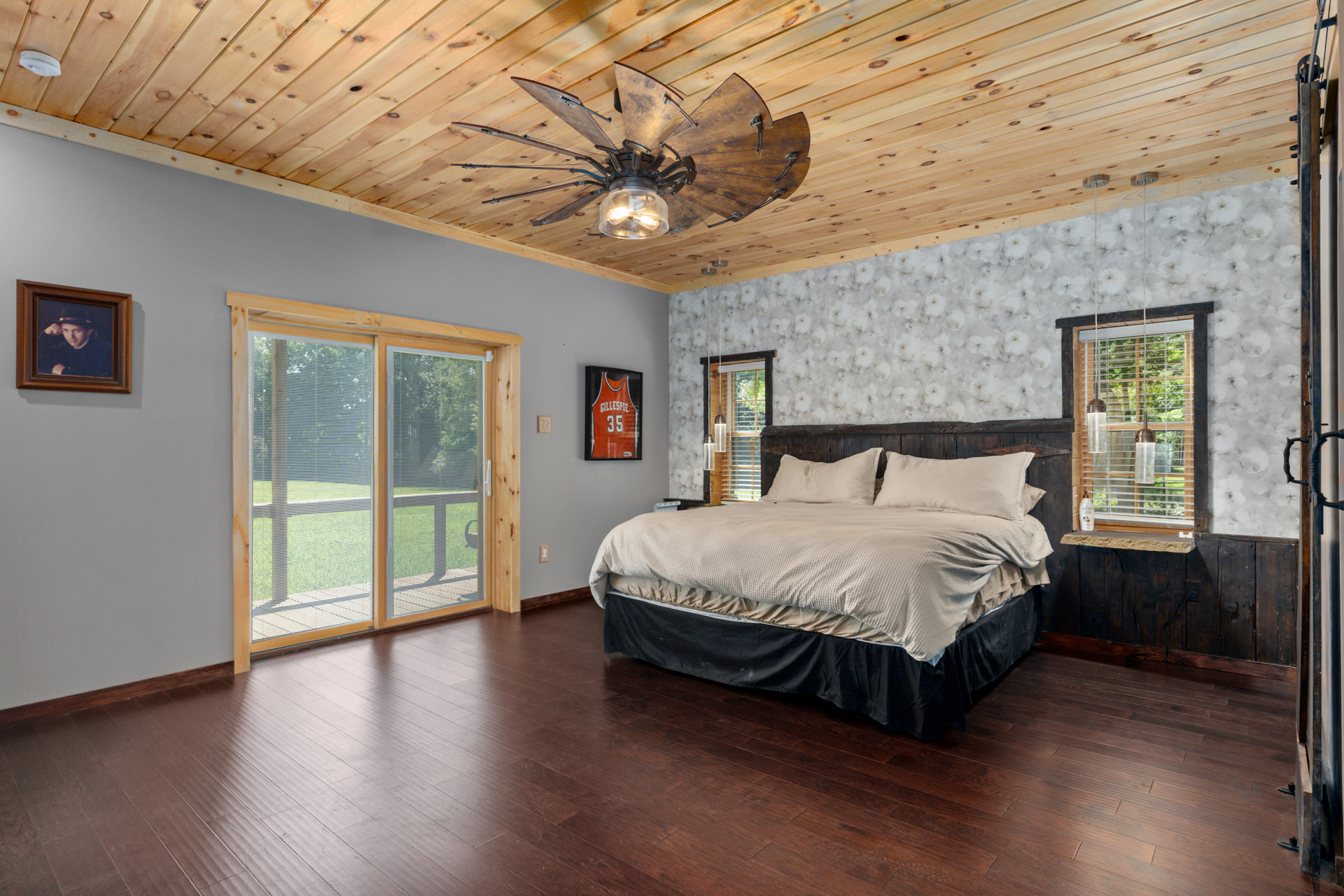 Sawyerville, Illinois, 62085, United States, 3 Bedrooms Bedrooms, ,3 BathroomsBathrooms,Residential,For Sale,1983807