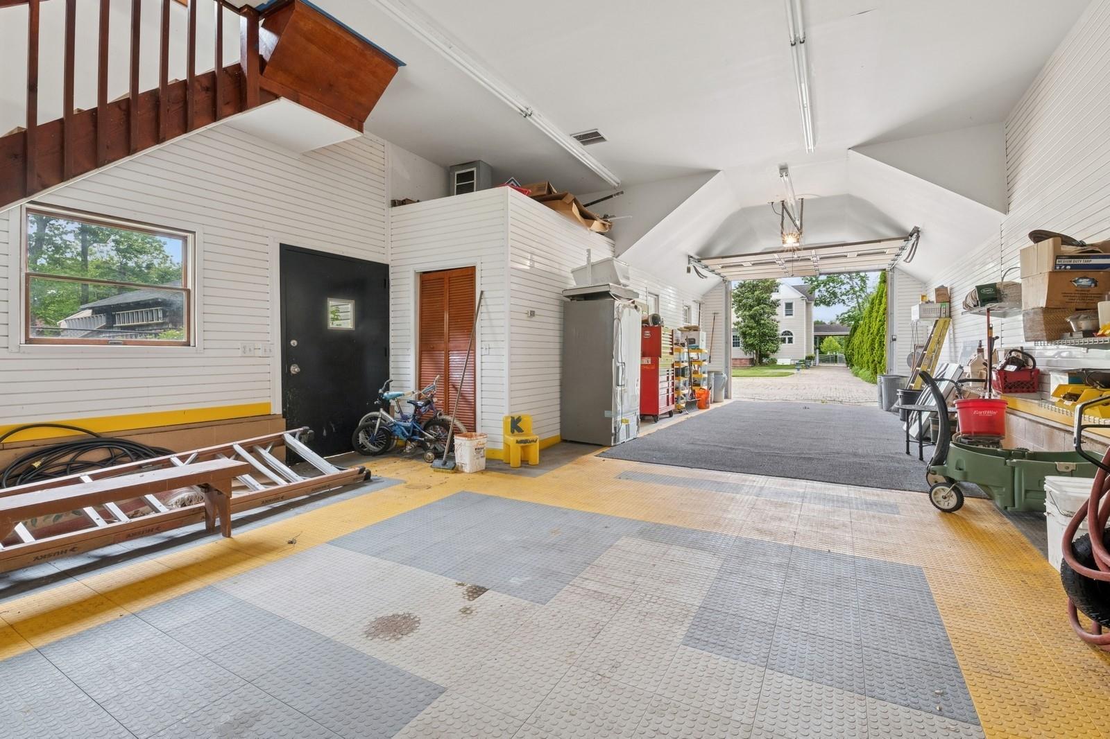 Bay Shore, New York, 11706, United States, 4 Bedrooms Bedrooms, ,3 BathroomsBathrooms,Residential,For Sale,1836669