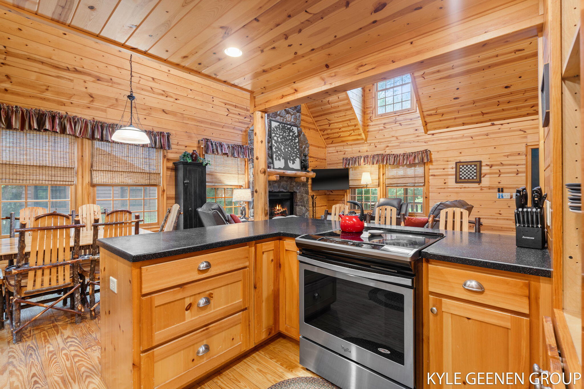 Saugatuck, Michigan, 49453, United States, 3 Bedrooms Bedrooms, ,2 BathroomsBathrooms,Residential,For Sale,1917281